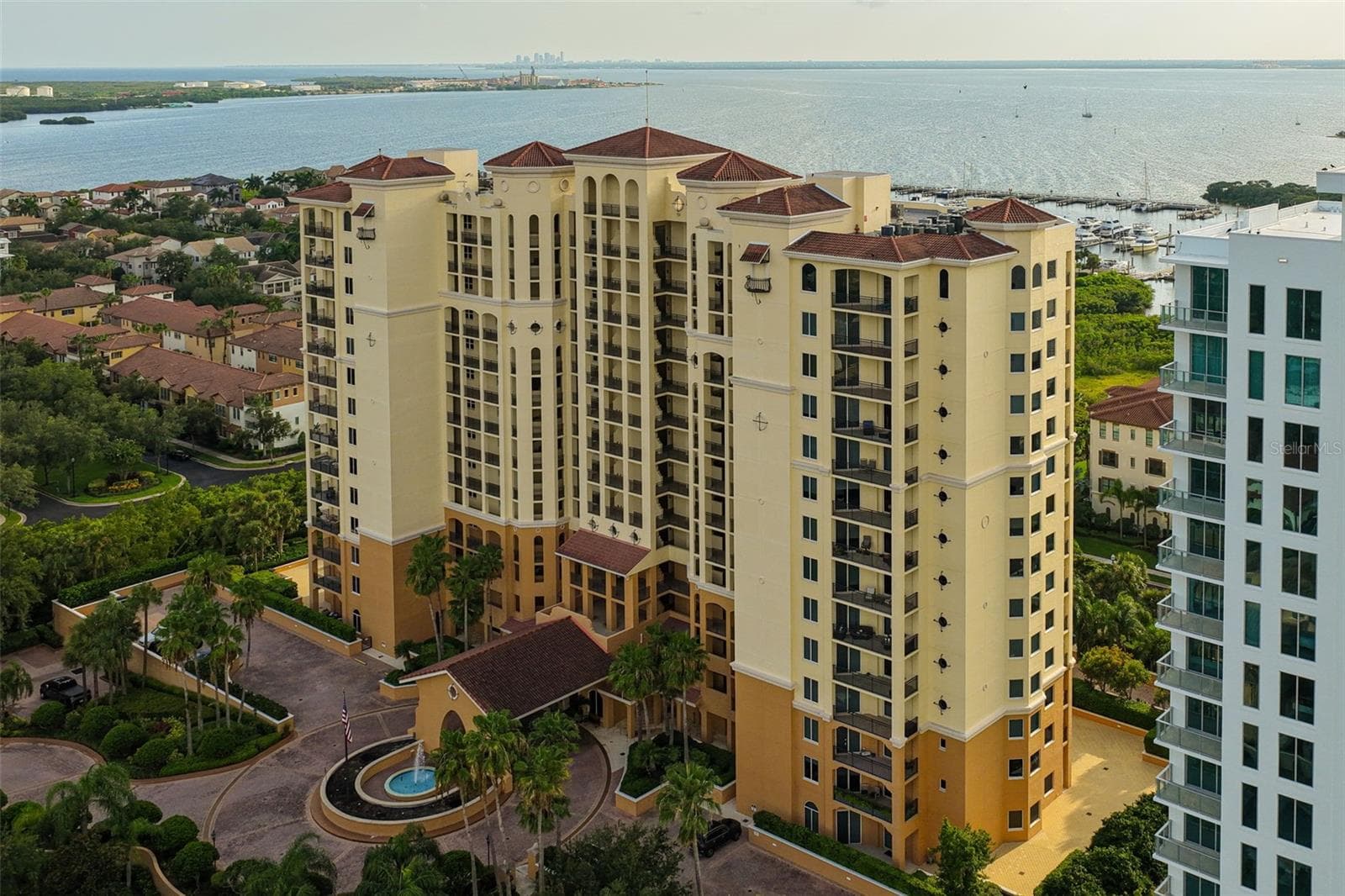 Castillo Tower - 5823 BOWEN DANIEL DR #1501, TAMPA