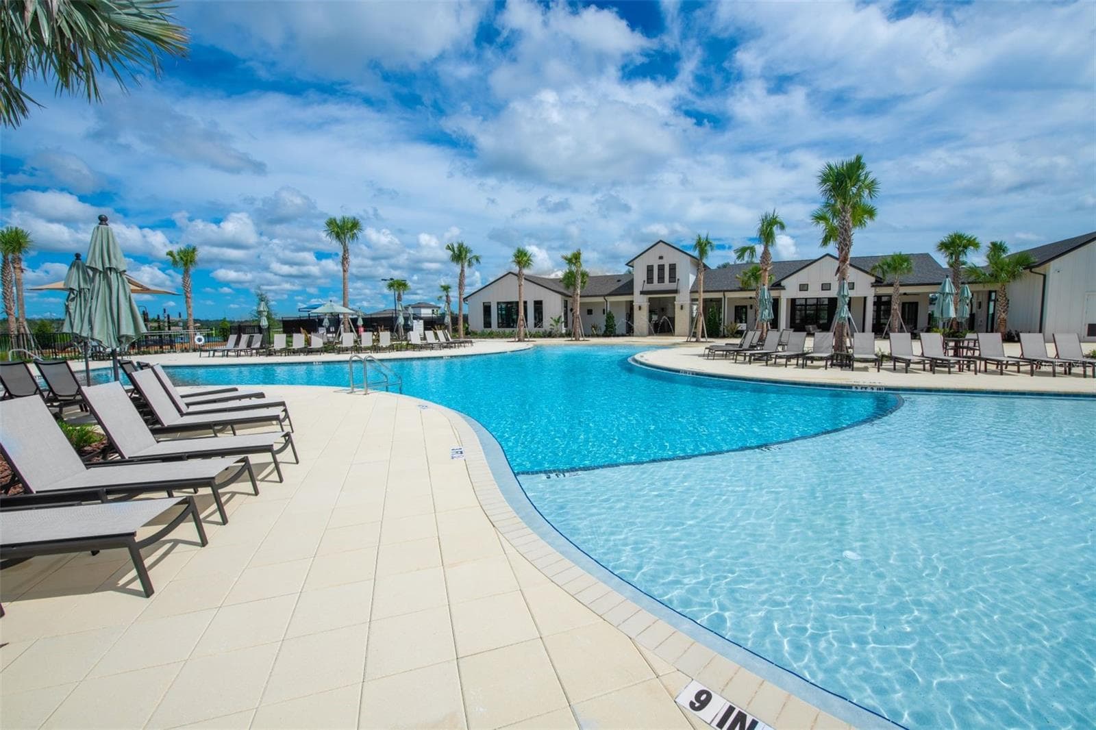 Resort Style Swimming Pool - 9736 CRESCENT MOON DR, RIVERVIEW