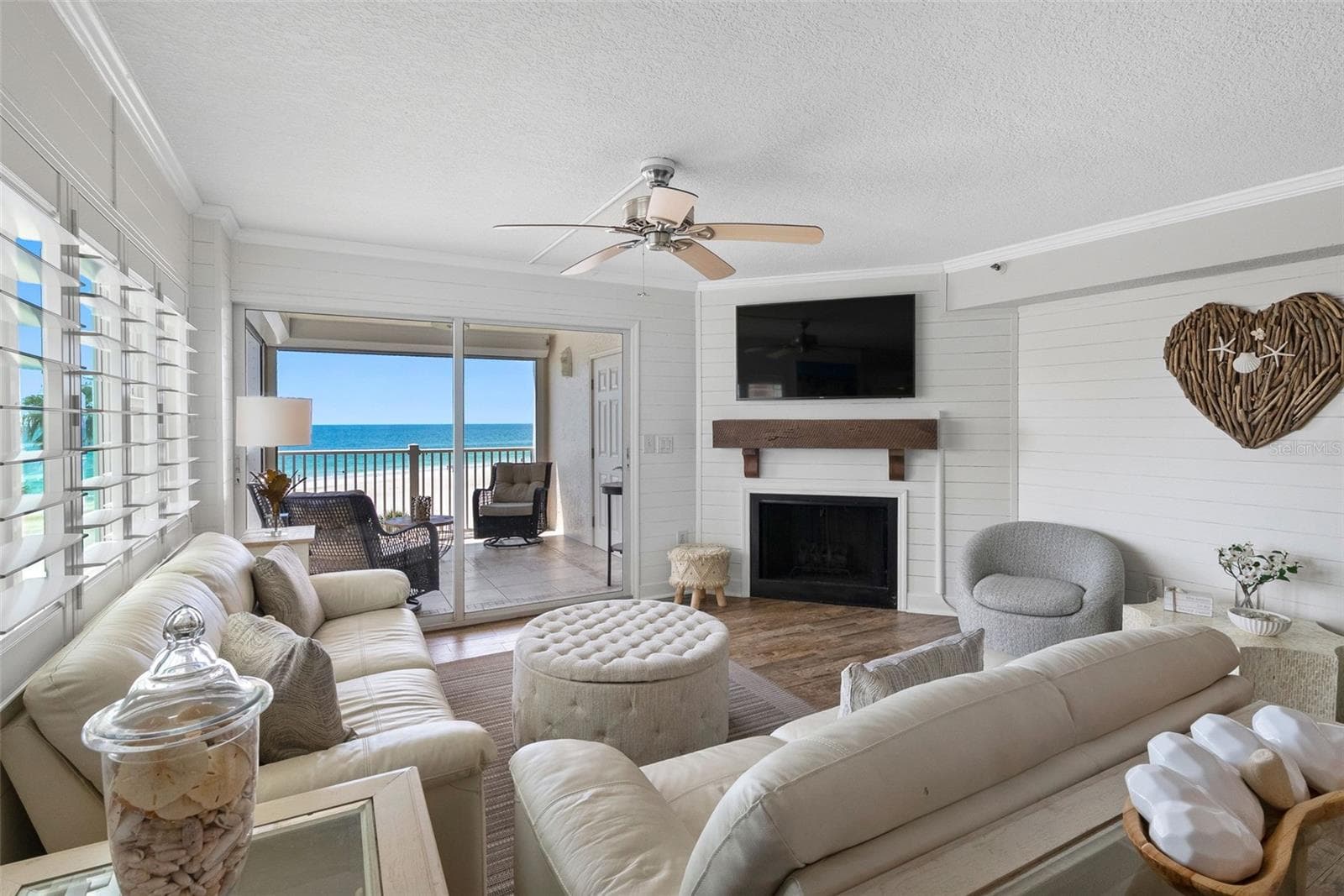 Updated white shiplap walls, porcelain plank floors - 17980 GULF BLVD #401, REDINGTON SHORES