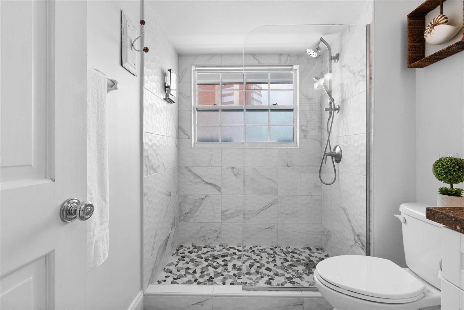 2nd Full Bath WI shower - 17980 GULF BLVD #401, REDINGTON SHORES