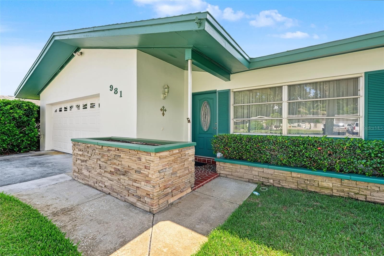 Single Family Residence at 981 STEPHEN FOSTER DR, LARGO, photo 4 of 35