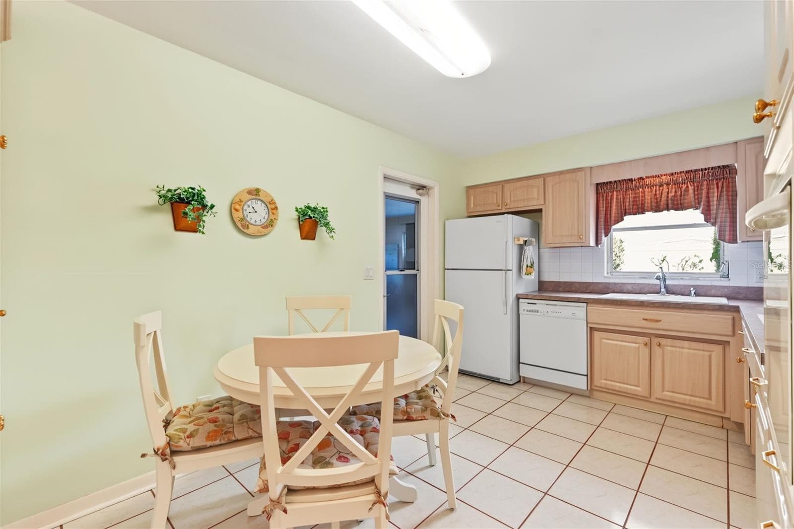Single Family Residence at 981 STEPHEN FOSTER DR, LARGO, photo 12 of 35