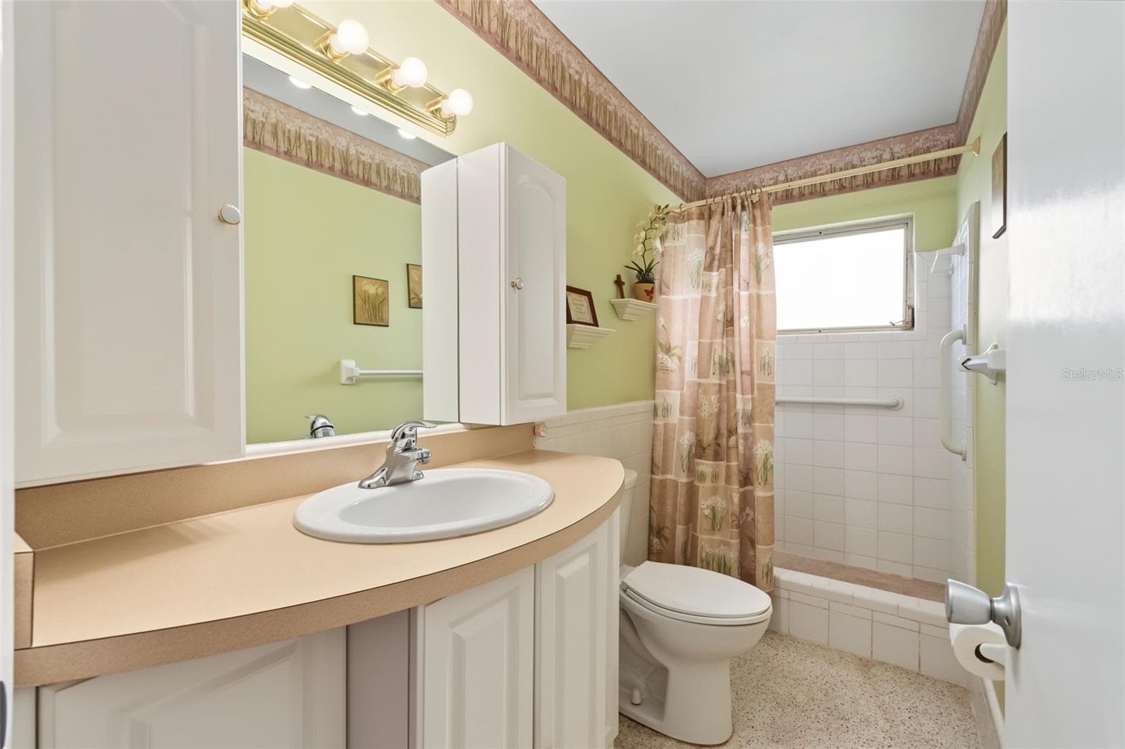 Master bathroom. - 981 STEPHEN FOSTER DR, LARGO
