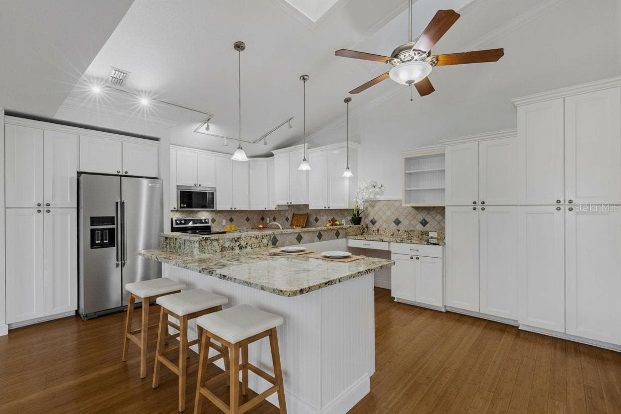 Digitally Staged - 1154 WATERFALL LN #n/a, LAKELAND