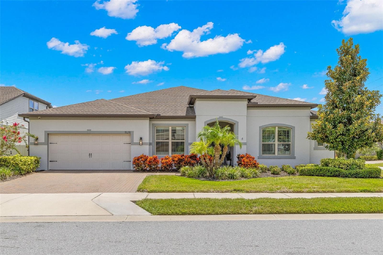 1528 FOREST GLEN CT