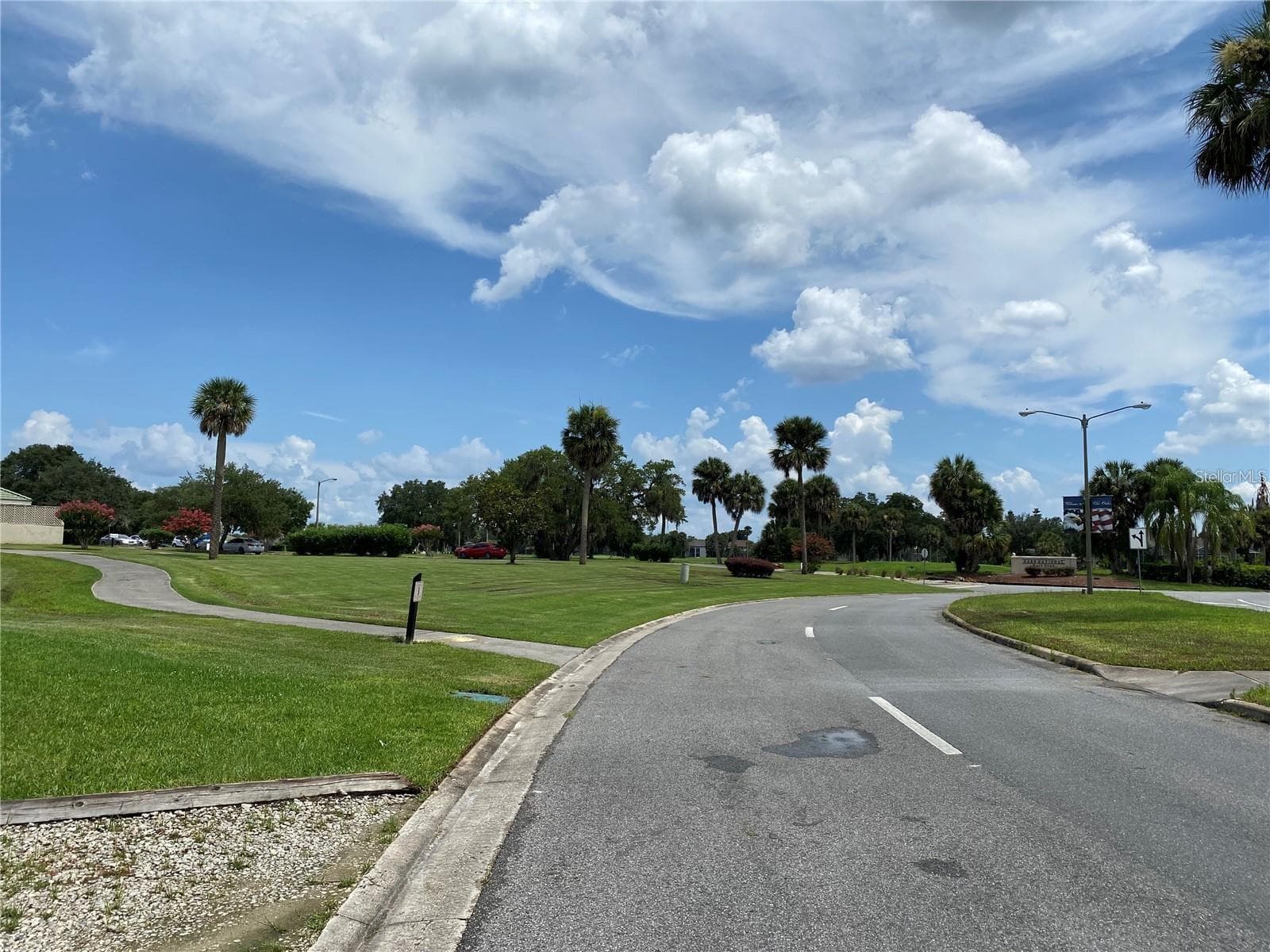 Single Family Residence at 1953 THE OAKS BLVD, KISSIMMEE, photo 5 of 9