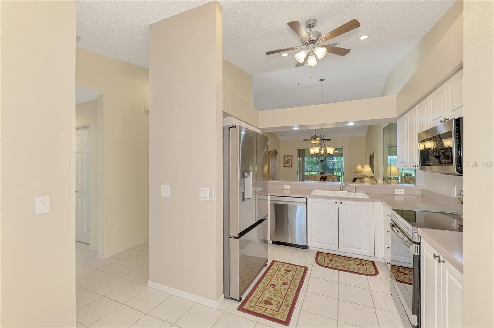 Condominium at 6904 DREWRYS BLF #807, BRADENTON, photo 10 of 45