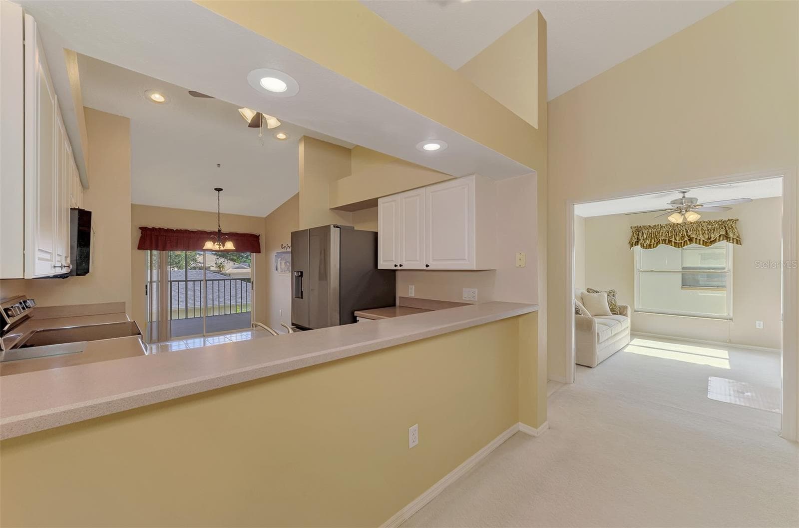 Condominium at 6904 DREWRYS BLF #807, BRADENTON, photo 11 of 45