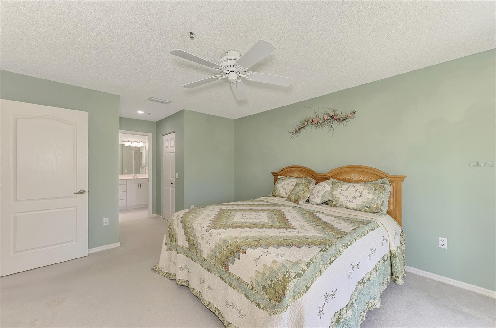 Condominium at 6904 DREWRYS BLF #807, BRADENTON, photo 22 of 45