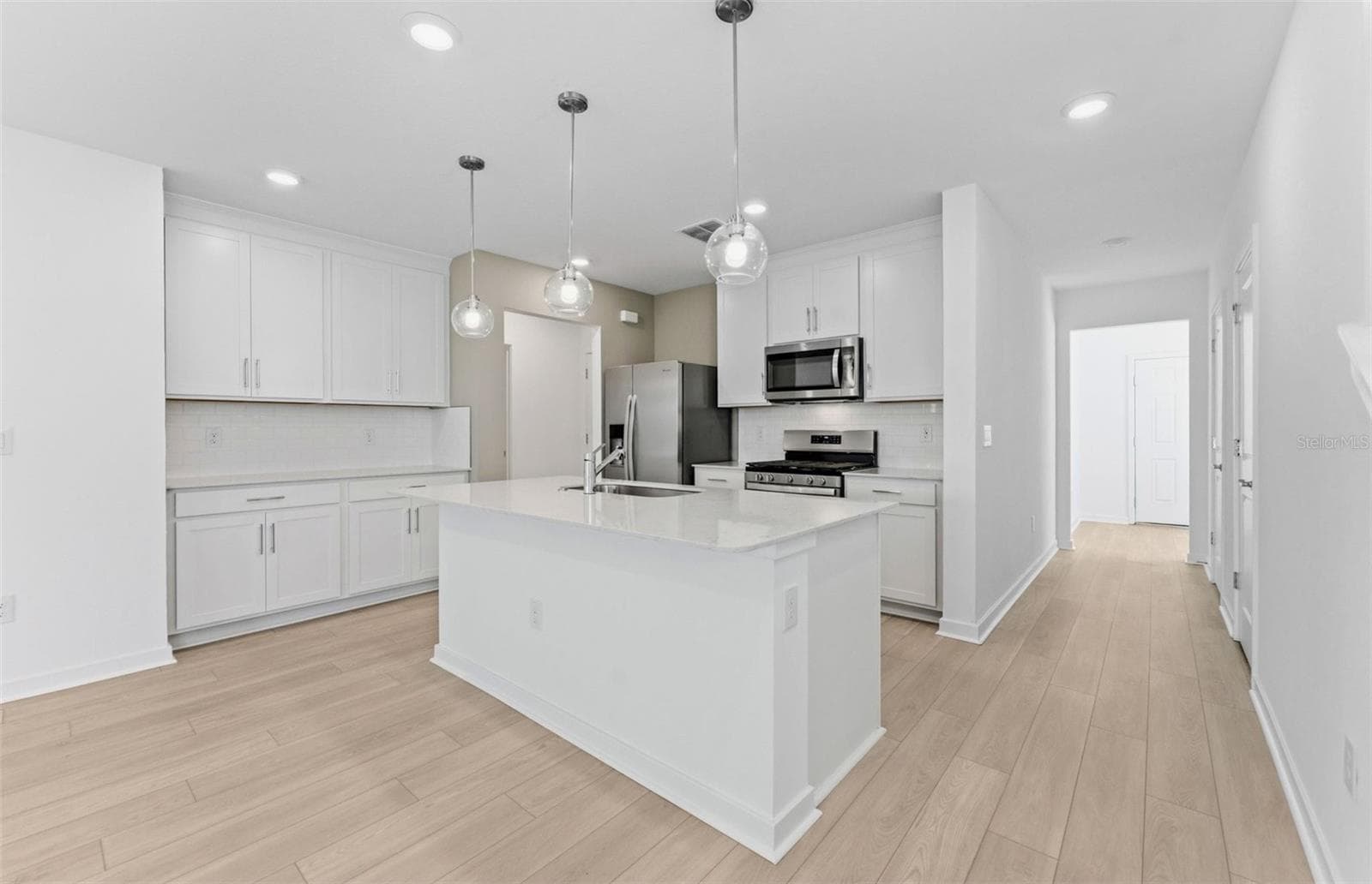 Model Representation - 5322 SPRING MAIDEN CIR, APOLLO BEACH