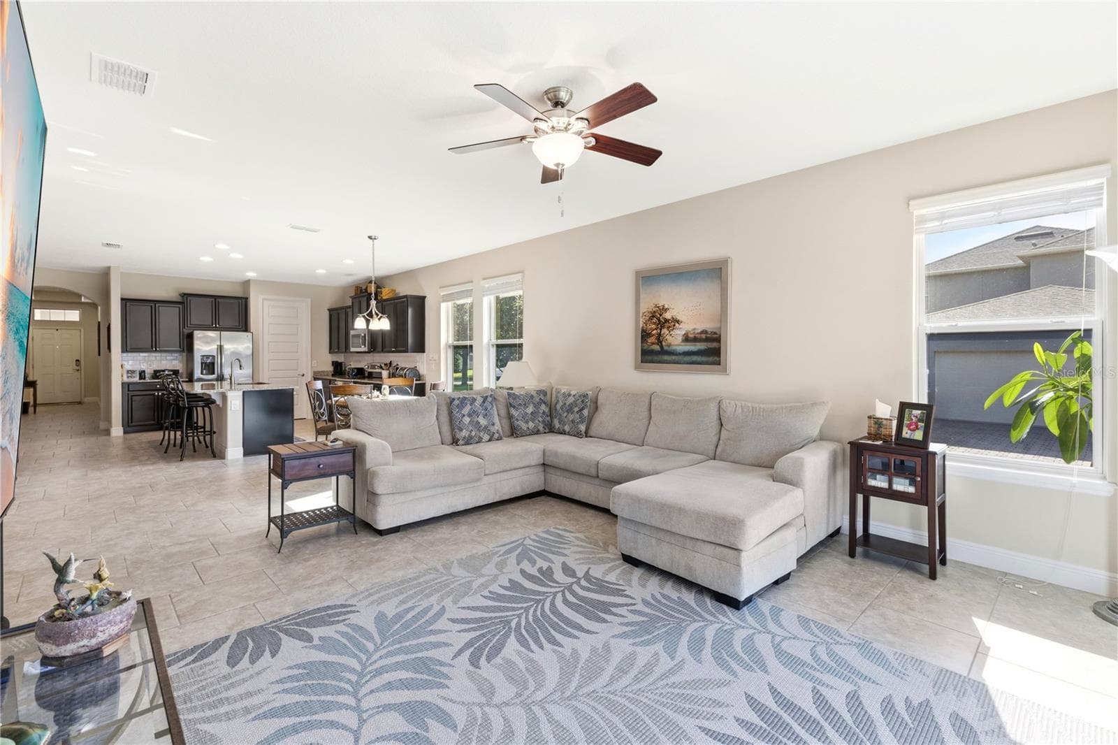 Single Family Residence at 8711 EDEN COVE DR, WINTER GARDEN, photo 7 of 37