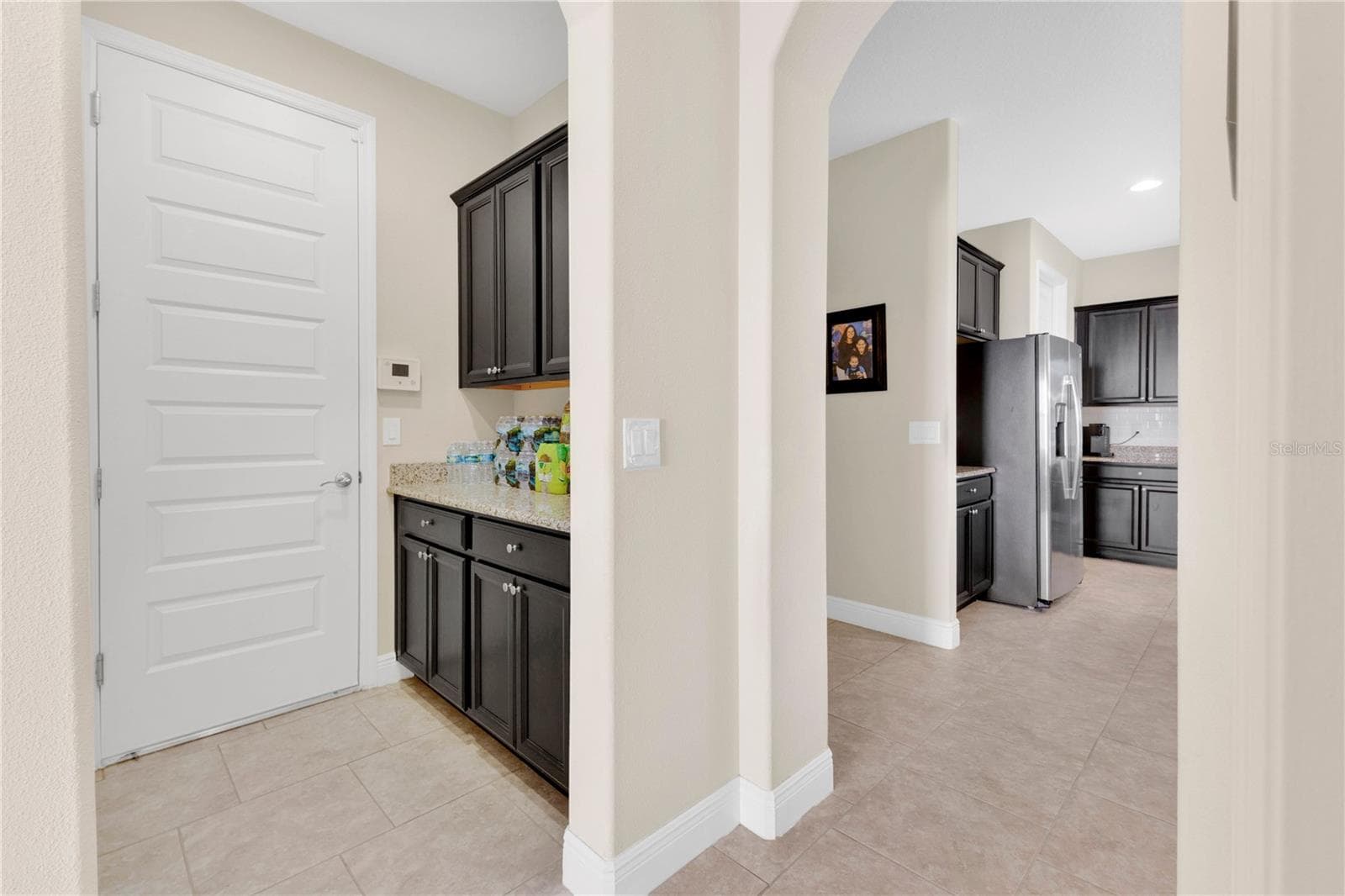 Single Family Residence at 8711 EDEN COVE DR, WINTER GARDEN, photo 8 of 37