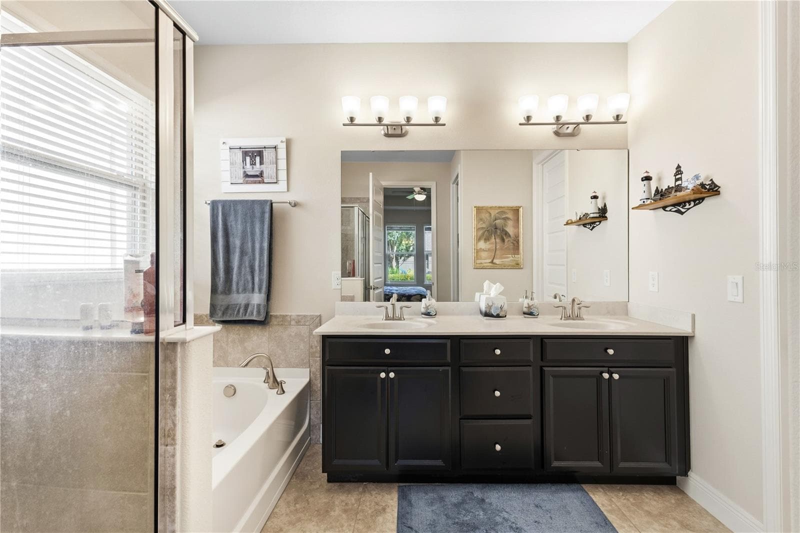 Single Family Residence at 8711 EDEN COVE DR, WINTER GARDEN, photo 11 of 37