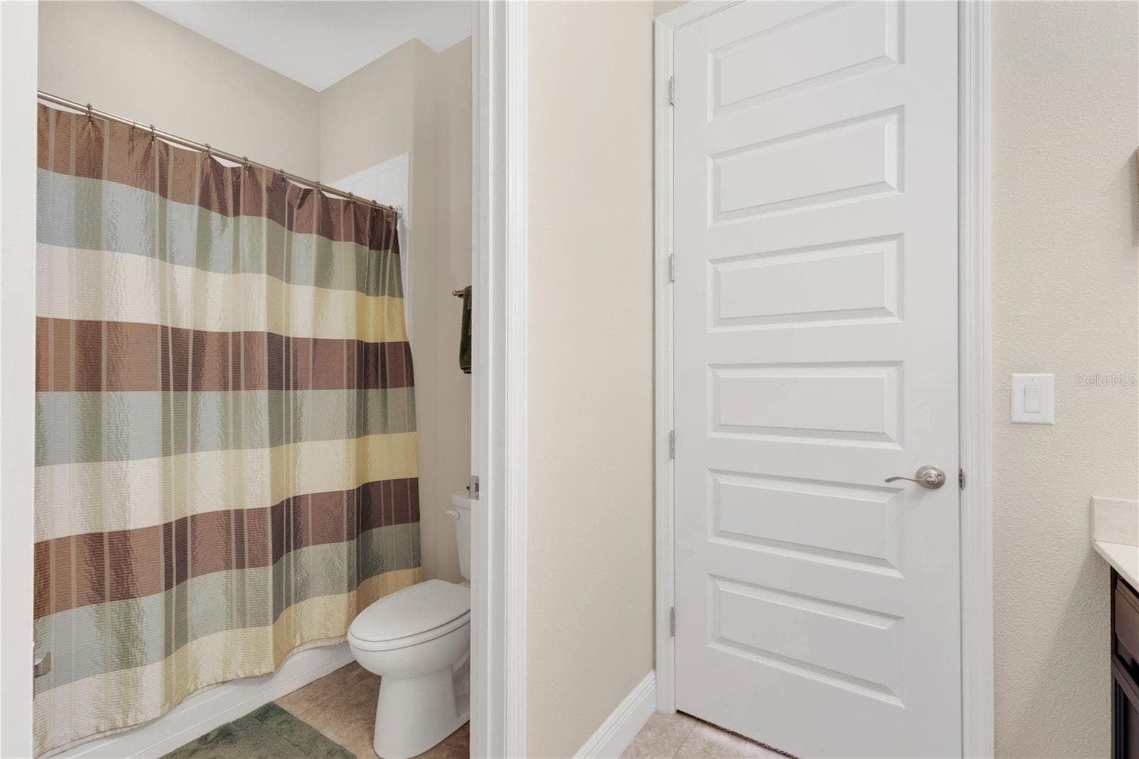 Single Family Residence at 8711 EDEN COVE DR, WINTER GARDEN, photo 19 of 37
