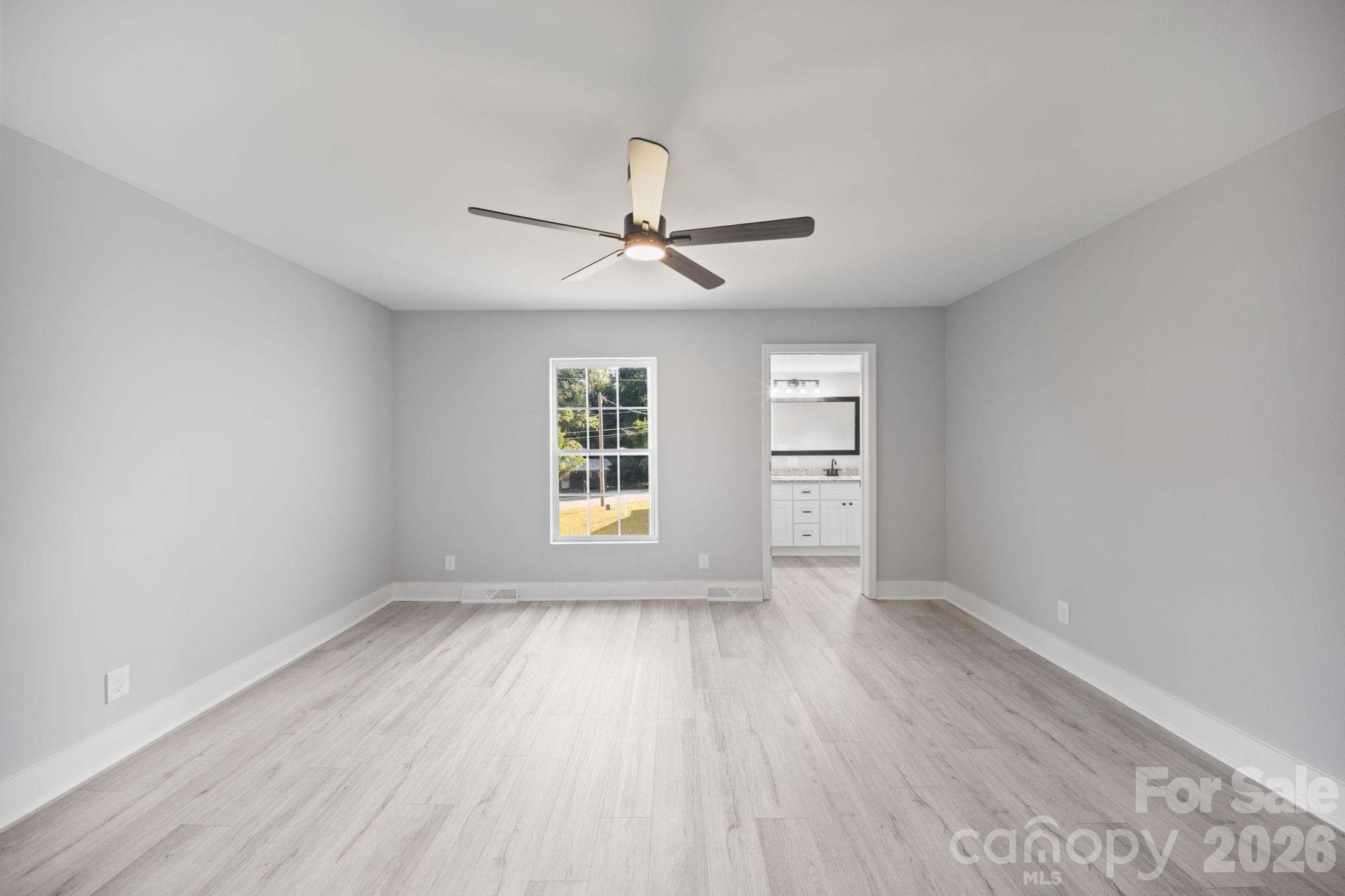 Single Family Residence at 807 N Walnut Street, Kannapolis, photo 12 of 24