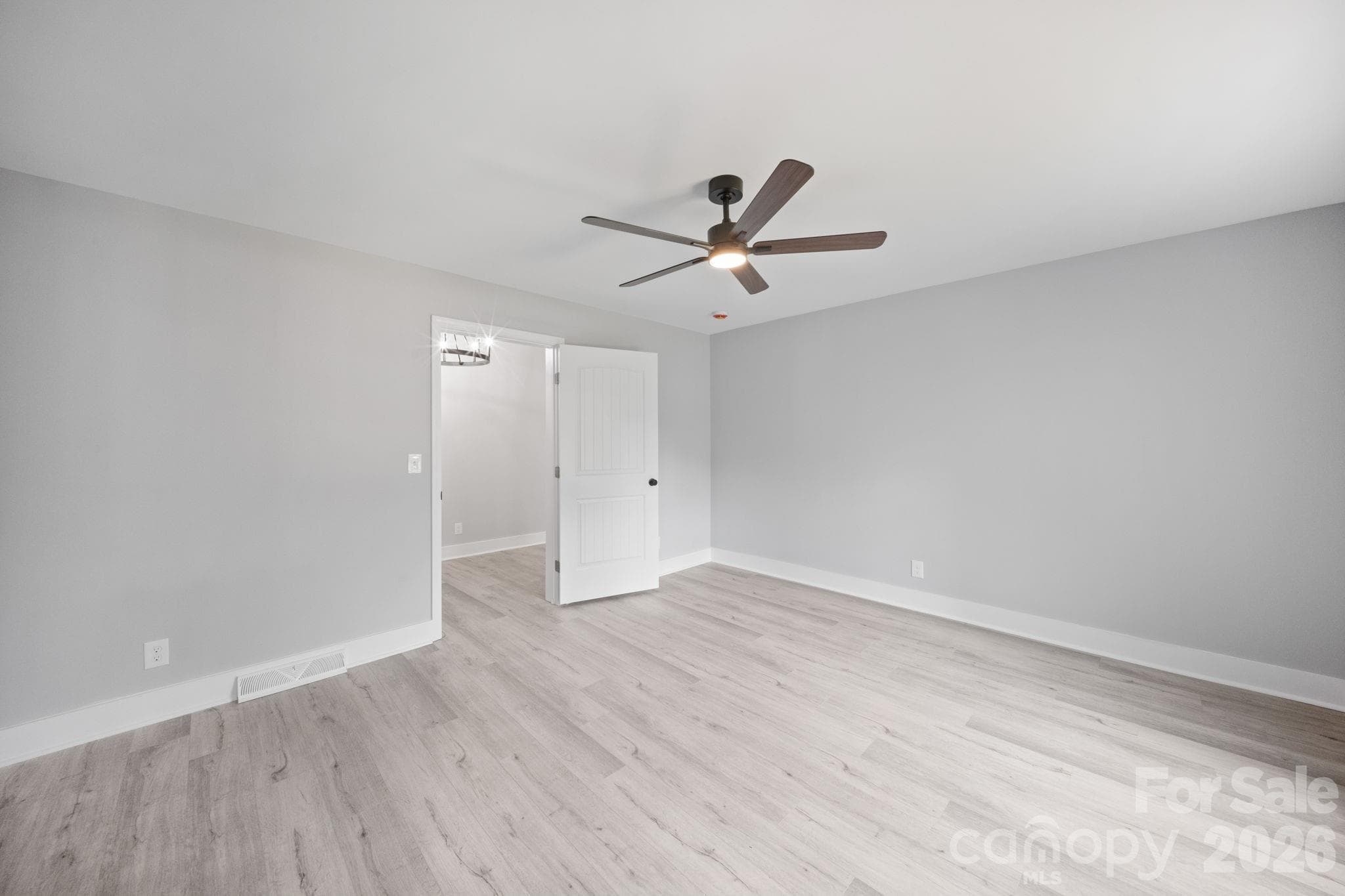 Single Family Residence at 807 N Walnut Street, Kannapolis, photo 13 of 24