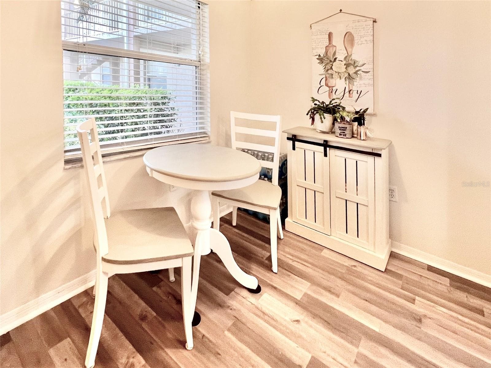 Eating space in the kitchen is a great place for coffee. - 6501 STONE RIVER RD #104, BRADENTON