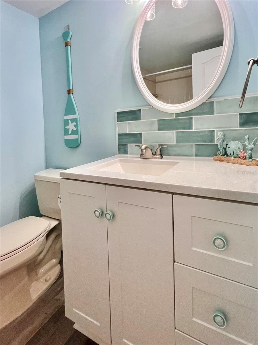 Nice and white! - 6501 STONE RIVER RD #104, BRADENTON