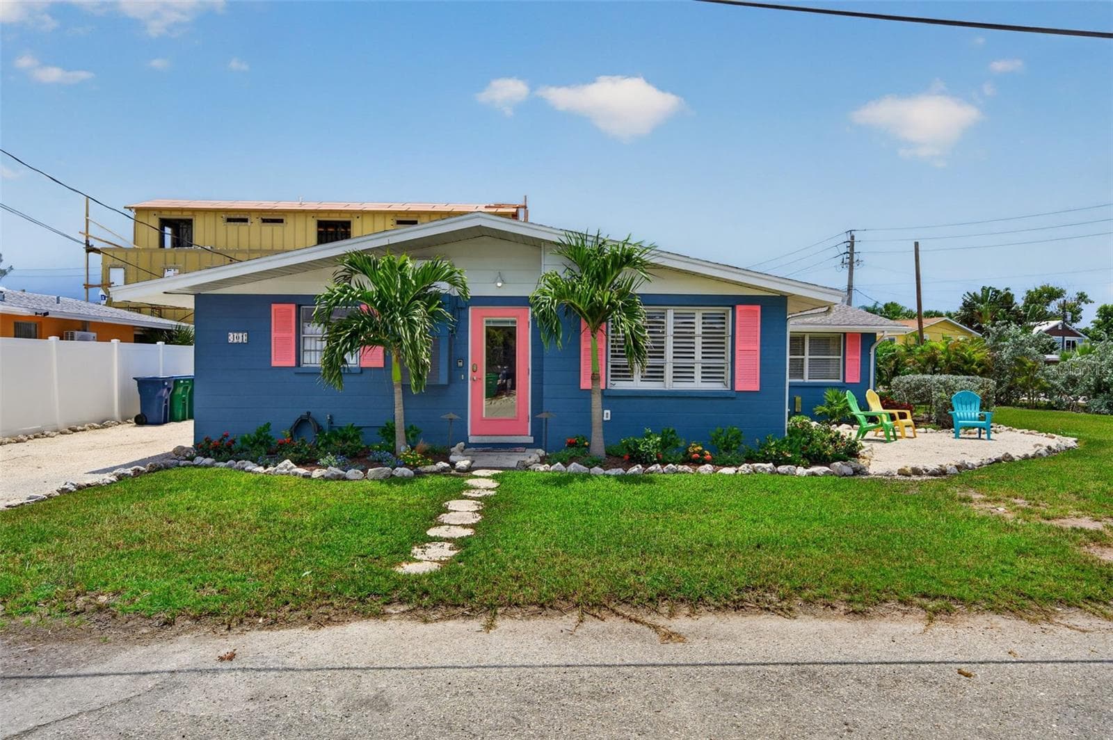 Single Family Residence at 401 63RD ST, HOLMES BEACH, photo 3 of 49