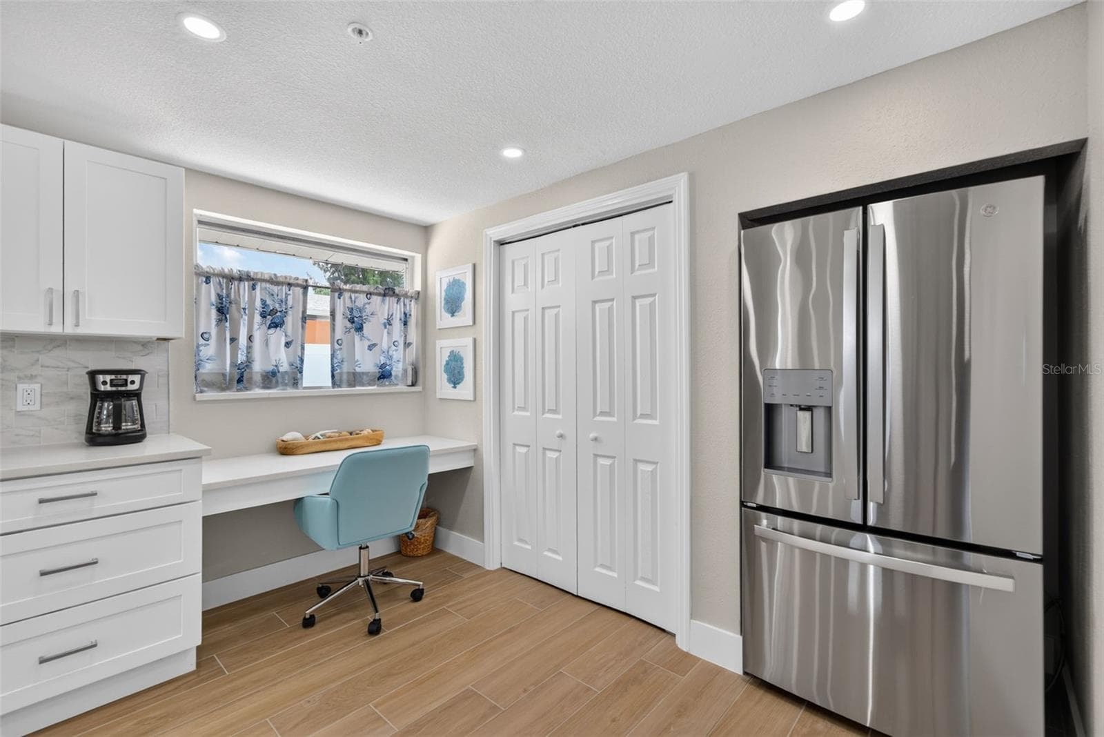 Single Family Residence at 401 63RD ST, HOLMES BEACH, photo 14 of 49