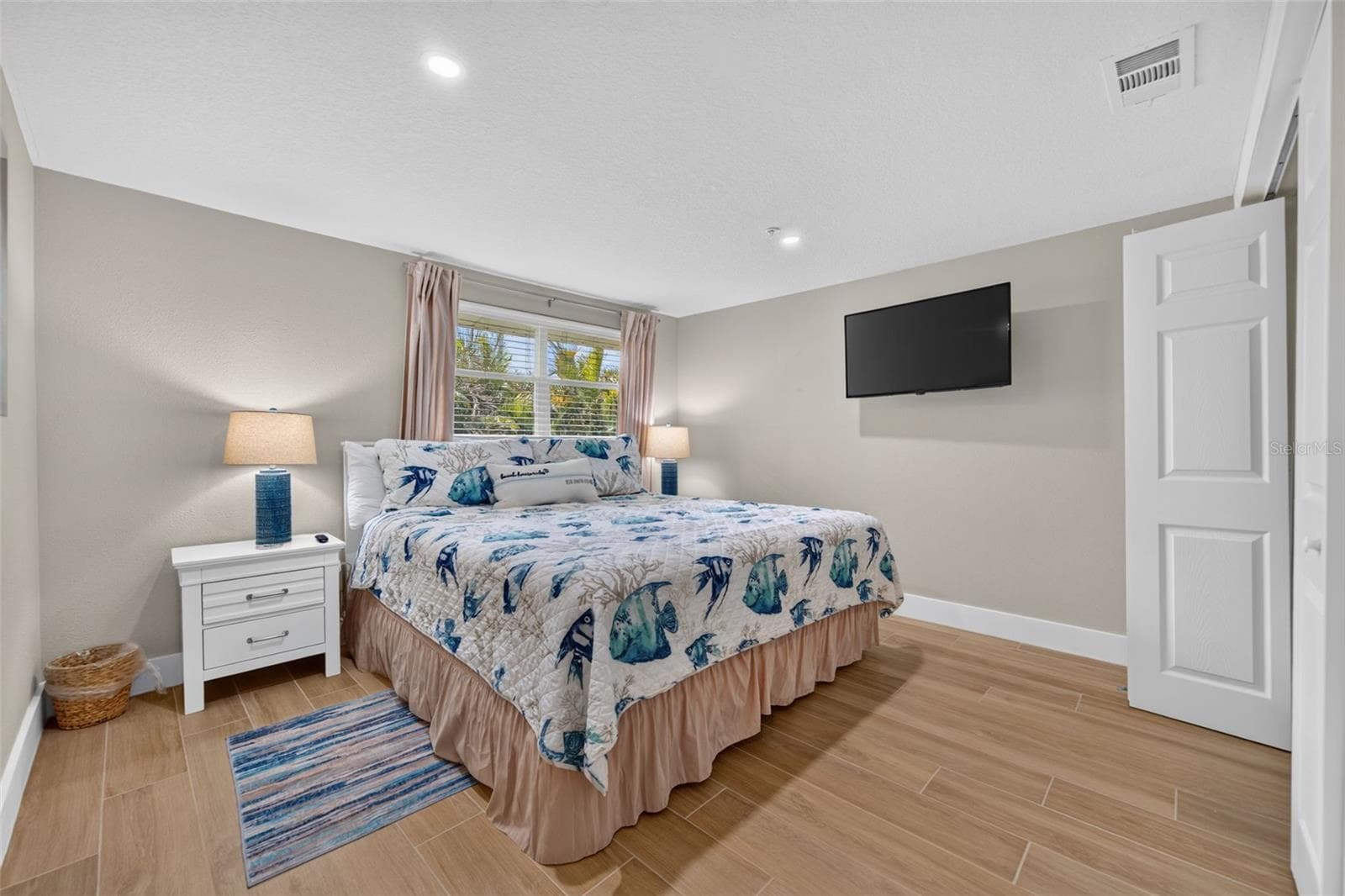 Single Family Residence at 401 63RD ST, HOLMES BEACH, photo 37 of 49