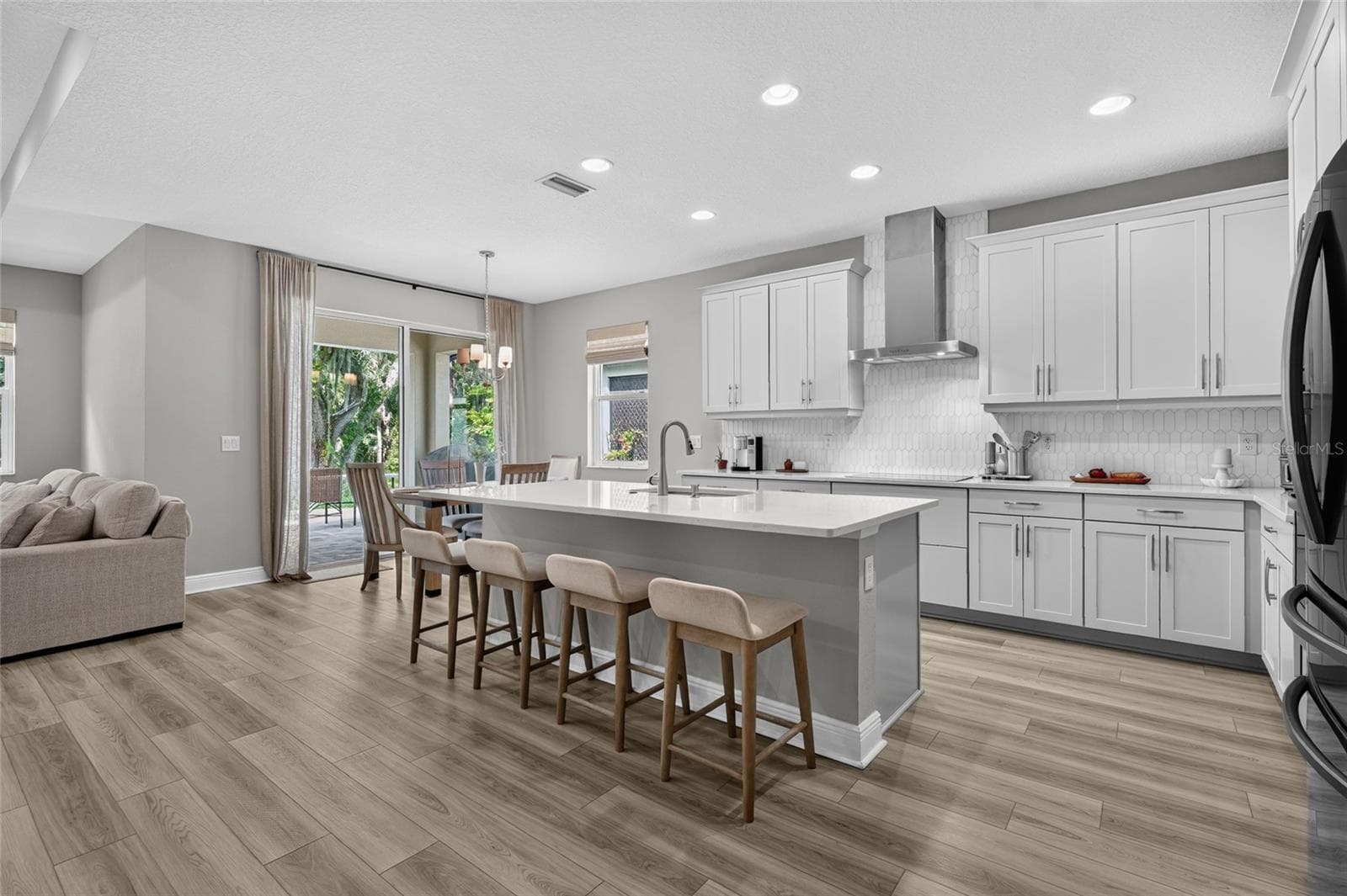 Single Family Residence at 3541 SECLUDED CT, SARASOTA, photo 3 of 60