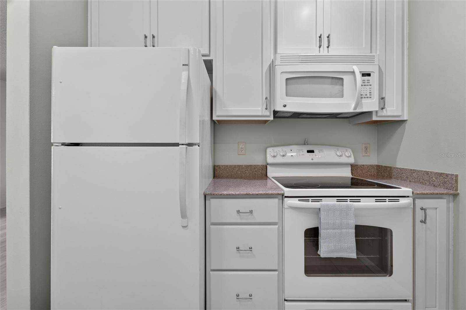 Condominium at 401 DE GRASSE PL #21, SUN CITY CENTER, photo 13 of 46