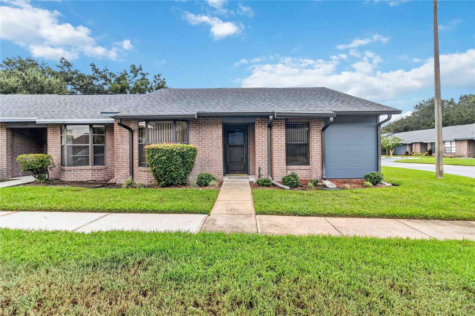 2791 KING OAK CIR