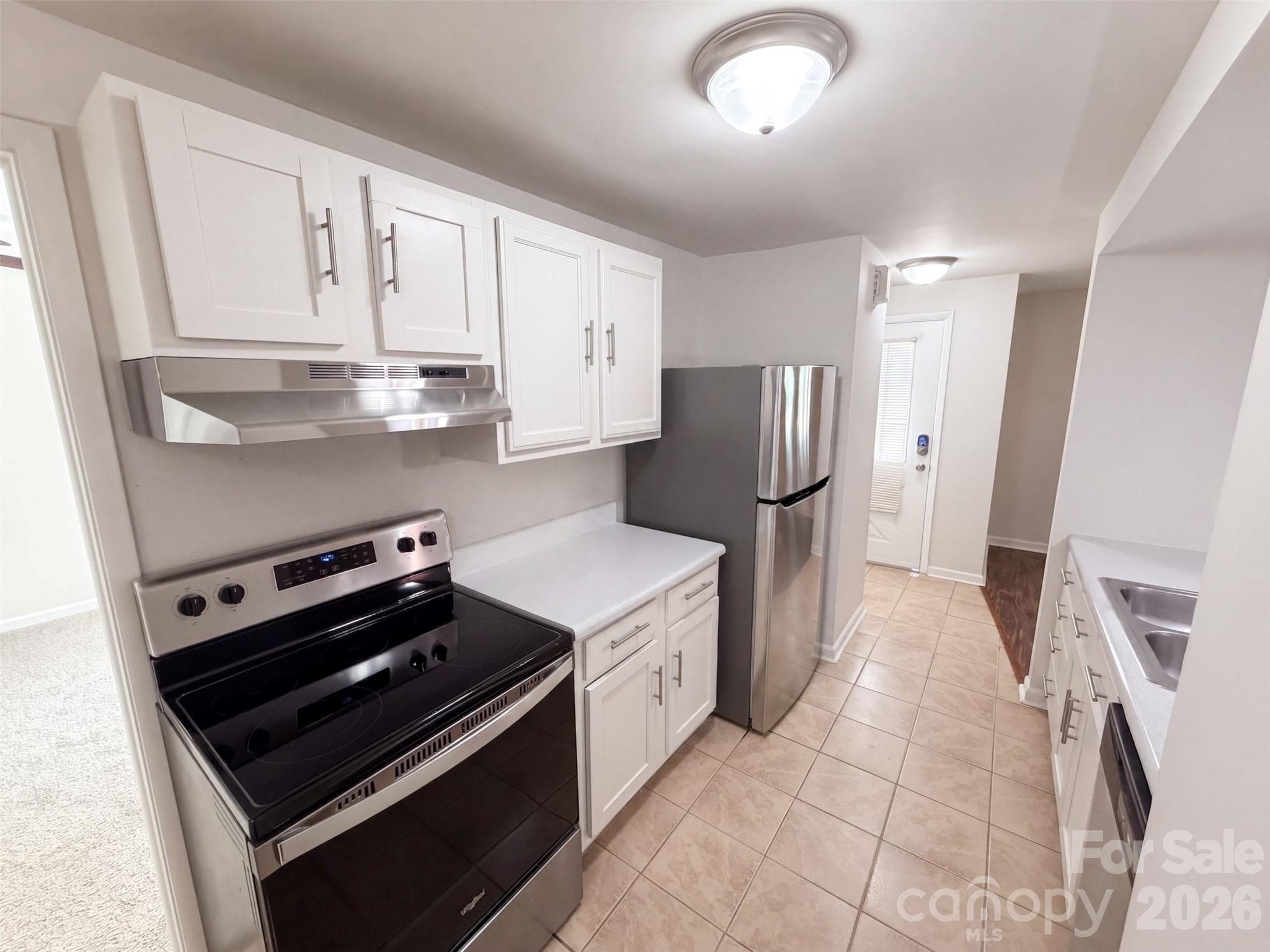 Single Family Residence at 3618 Gustar Court, Charlotte, photo 6 of 17