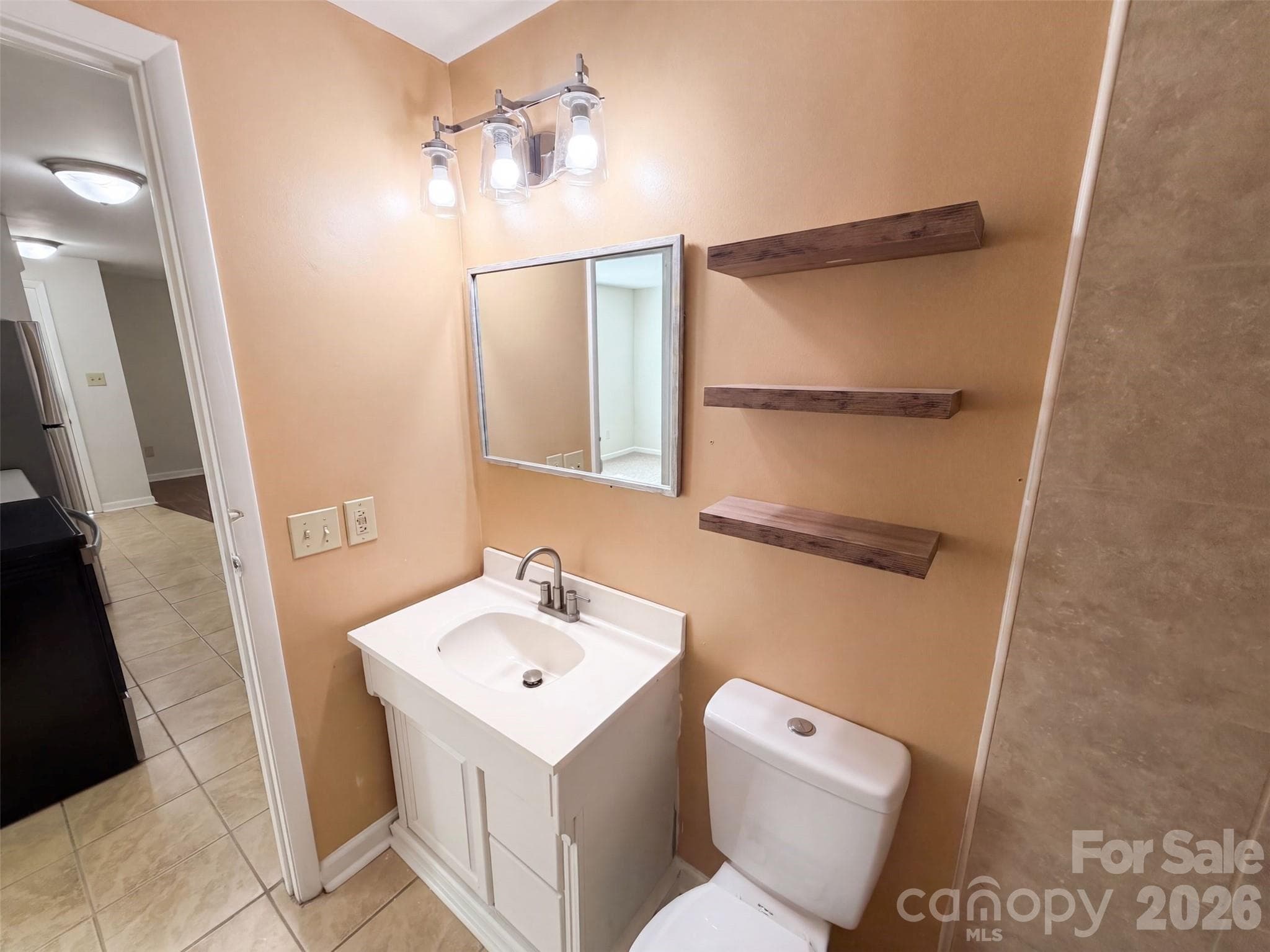 Single Family Residence at 3618 Gustar Court, Charlotte, photo 14 of 17