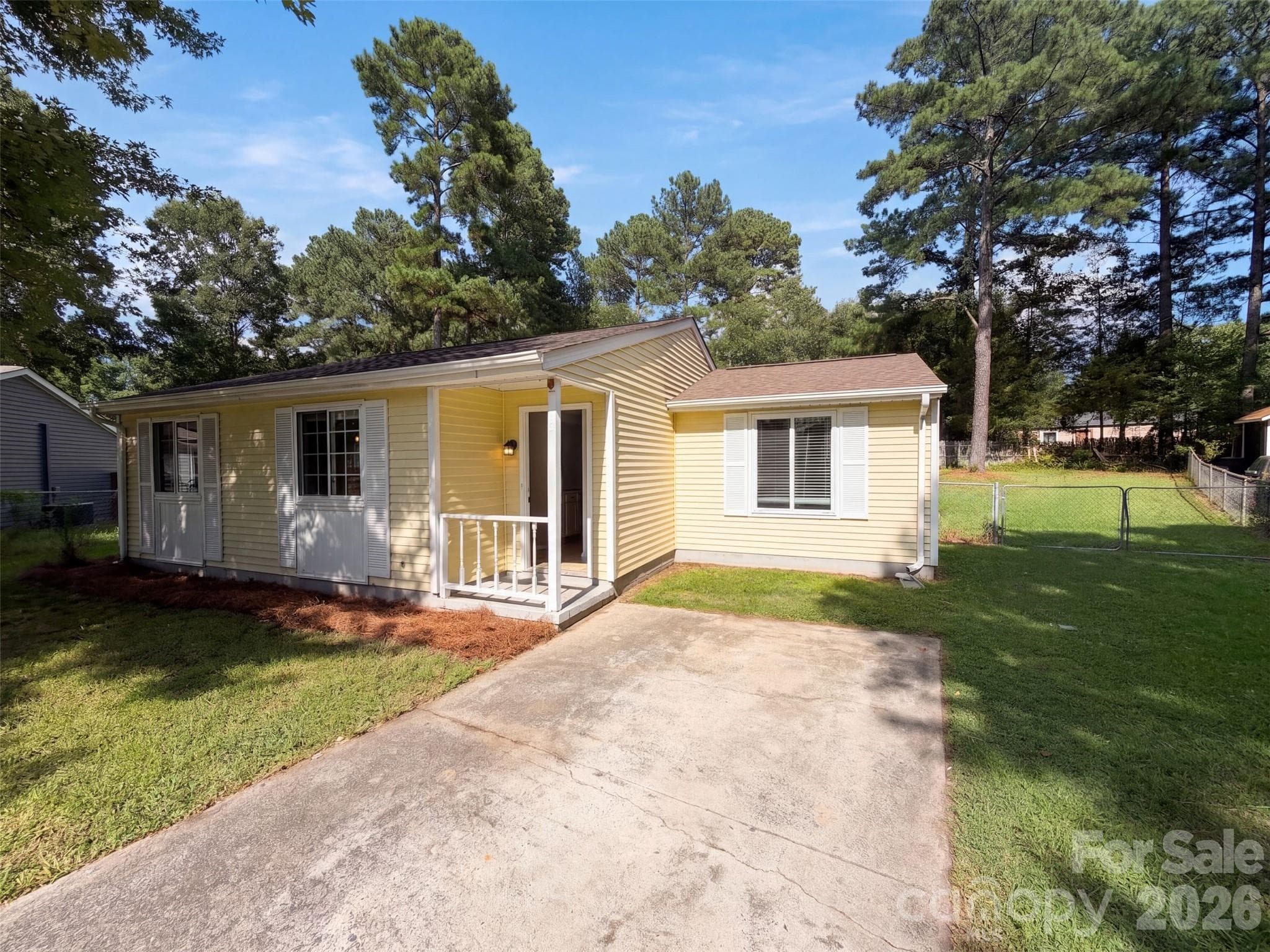 Single Family Residence at 3618 Gustar Court, Charlotte, photo 15 of 17