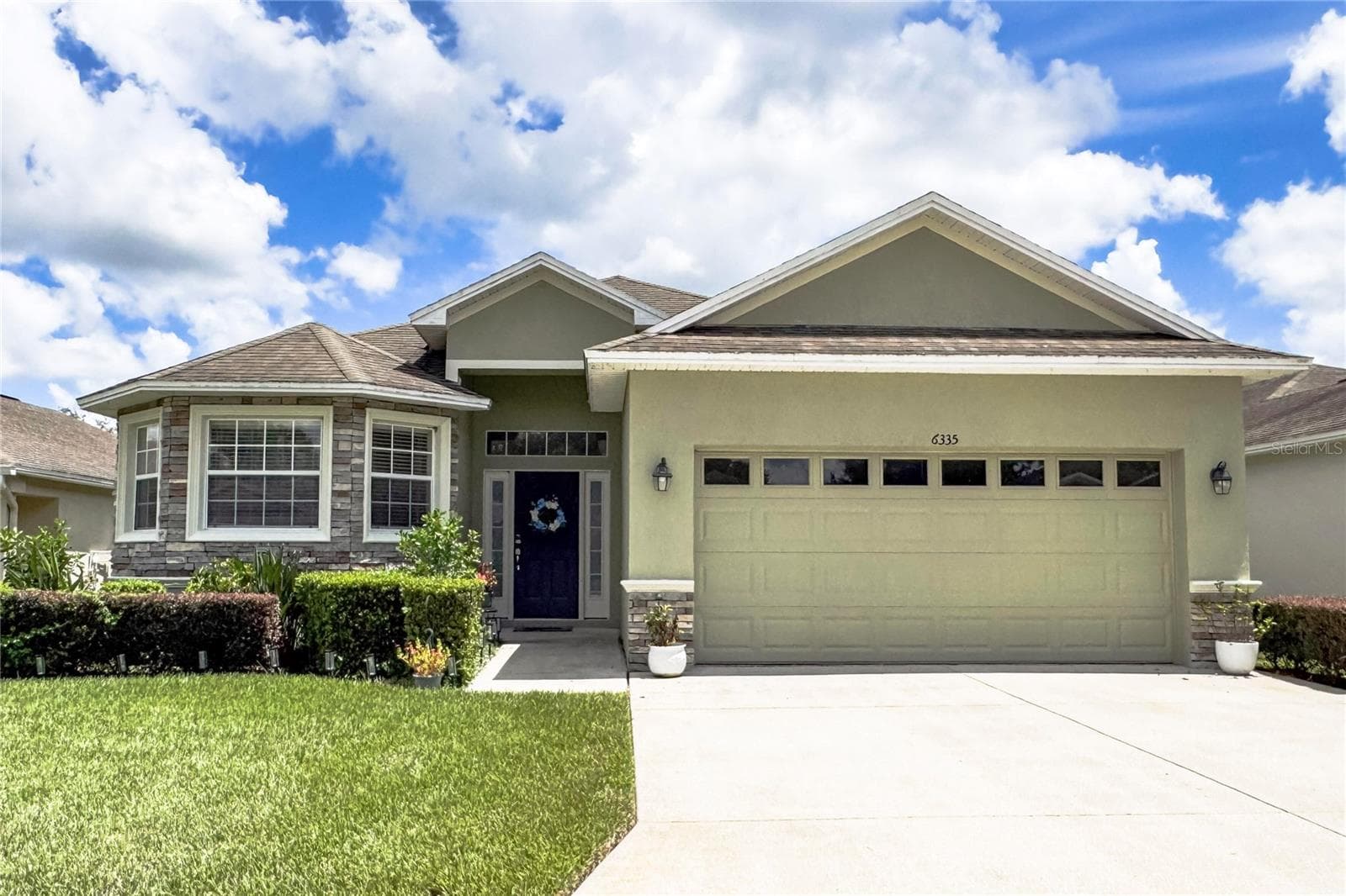 Single Family Residence at 6335 SILVER LEAF LN, LAKELAND, photo 2 of 37