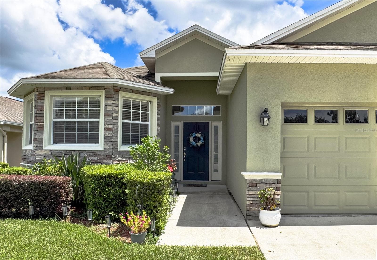Single Family Residence at 6335 SILVER LEAF LN, LAKELAND, photo 3 of 37