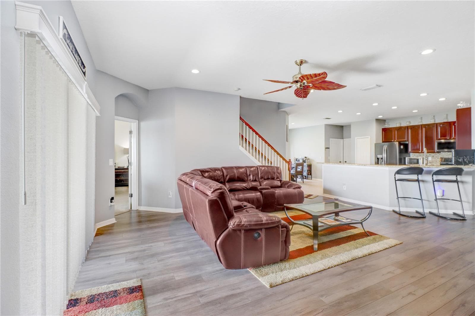 livingroom/kitchen views - 433 YORK DALE DR, RUSKIN