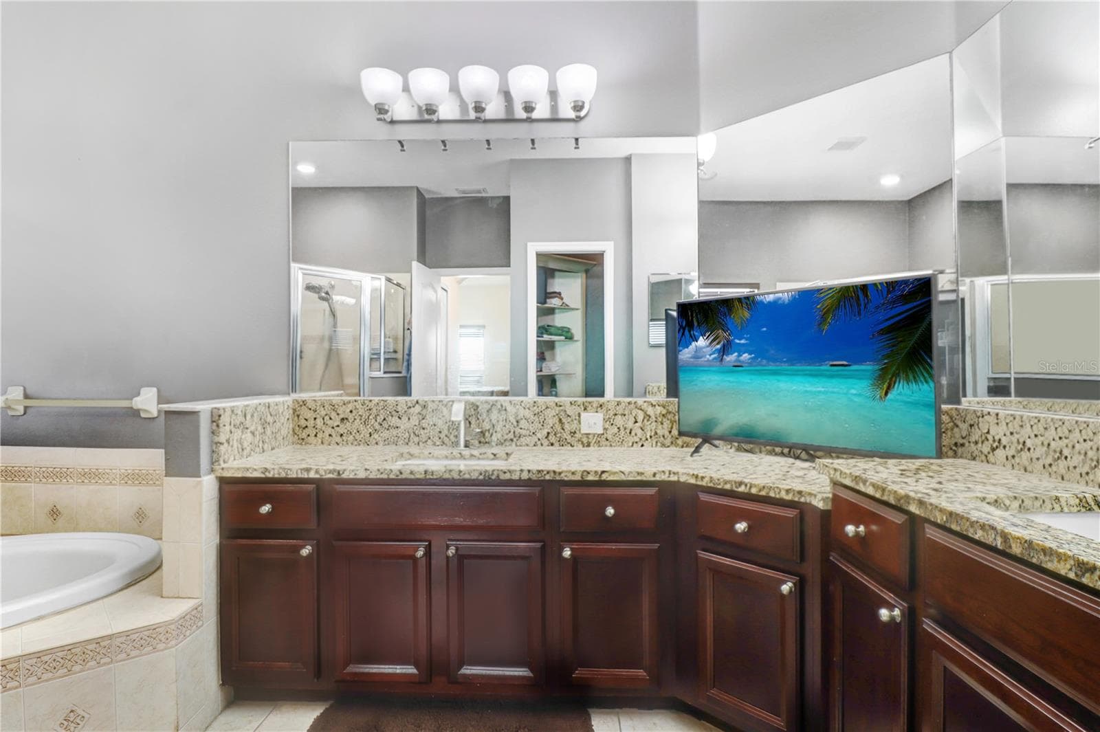 Master Bath - 433 YORK DALE DR, RUSKIN