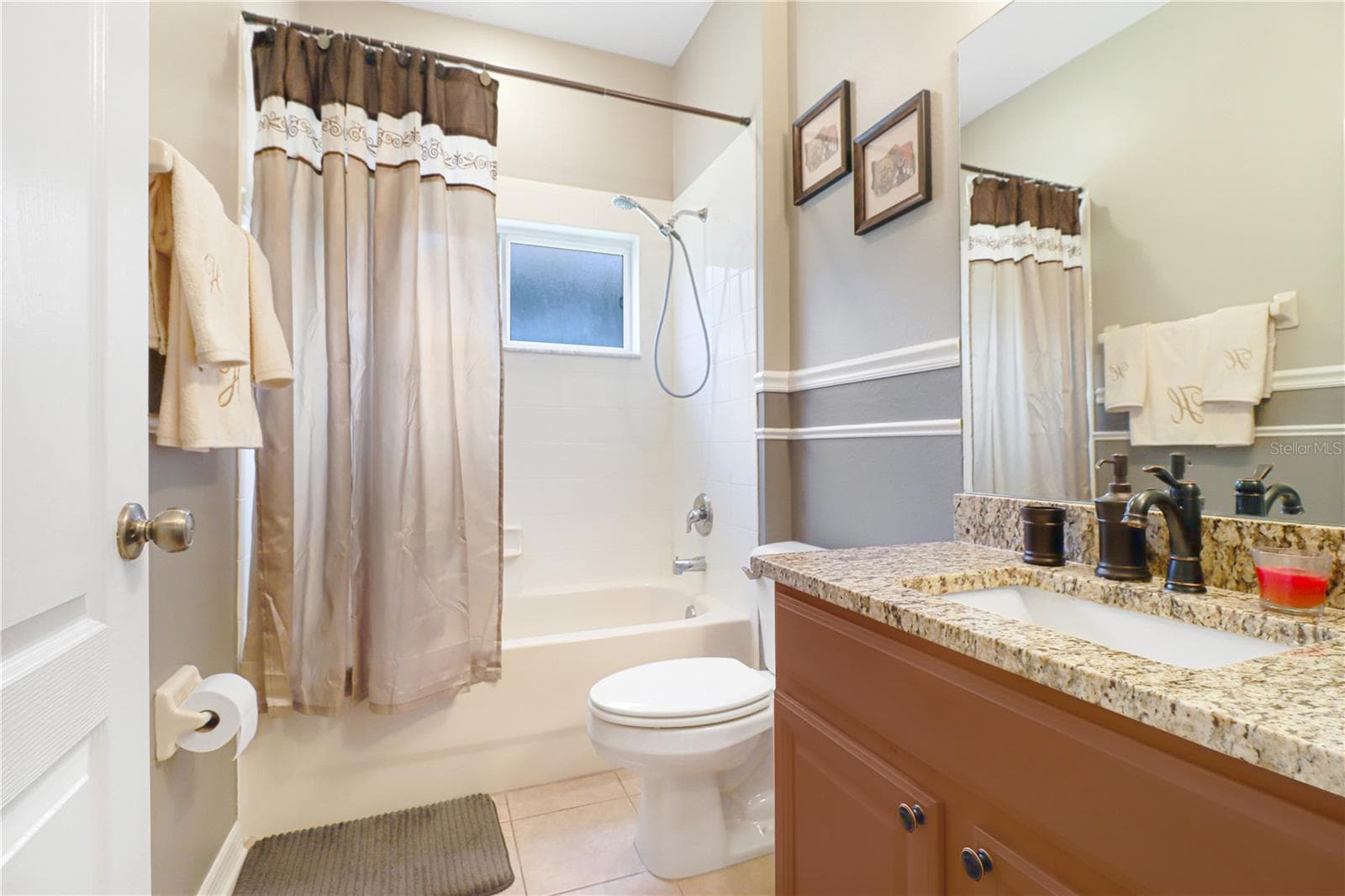 Guest bathroom - 433 YORK DALE DR, RUSKIN