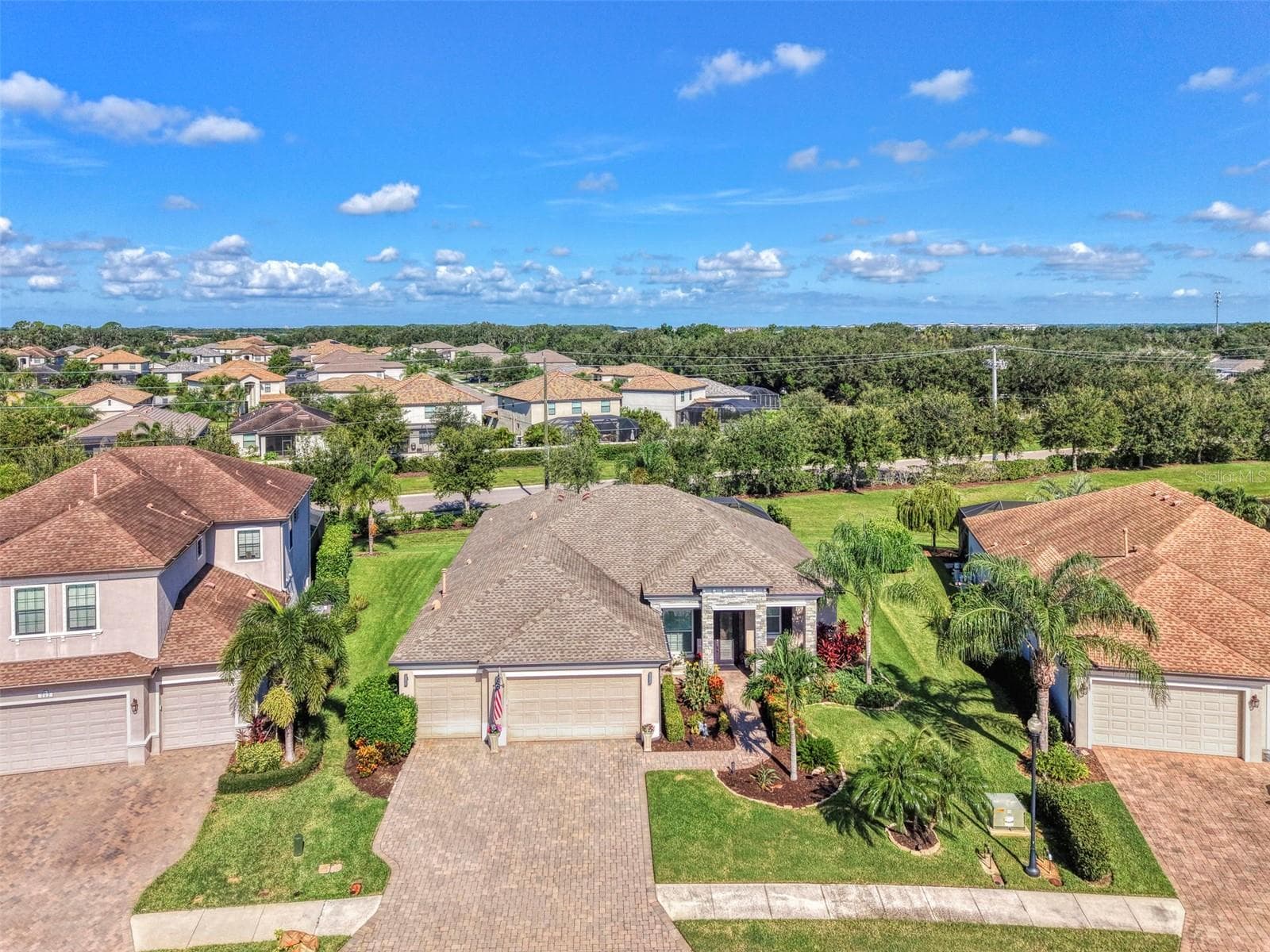Single Family Residence at 708 ROSEMARY CIR, BRADENTON, photo 5 of 93