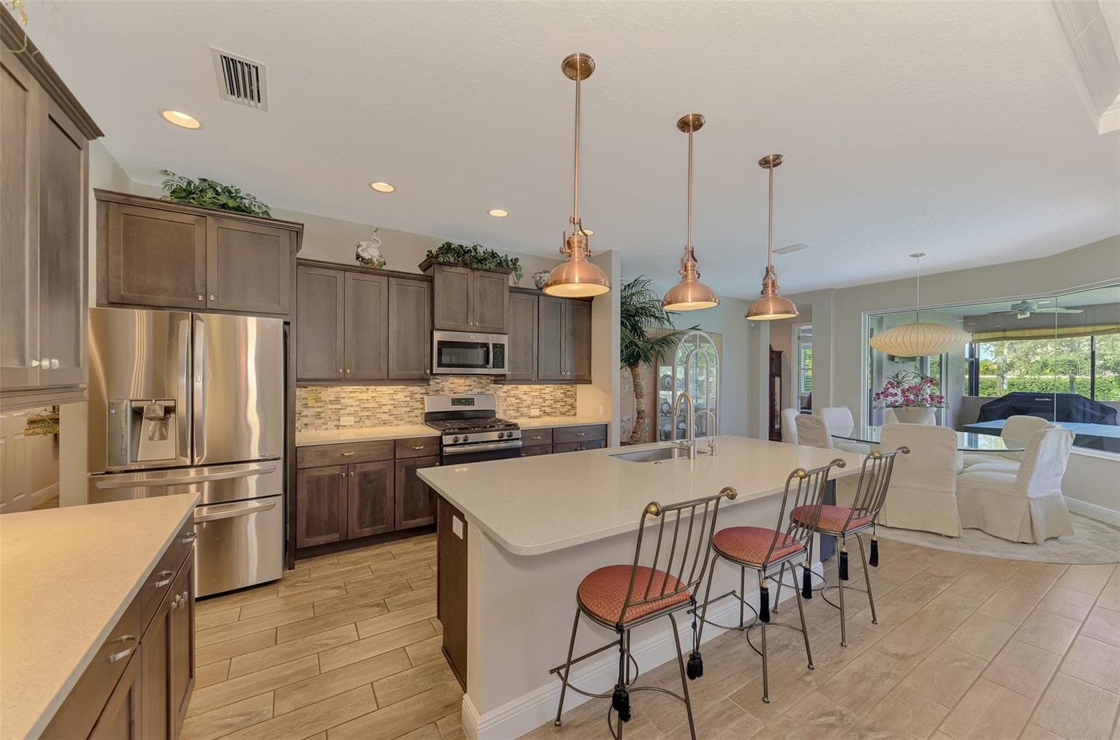 Single Family Residence at 708 ROSEMARY CIR, BRADENTON, photo 10 of 93