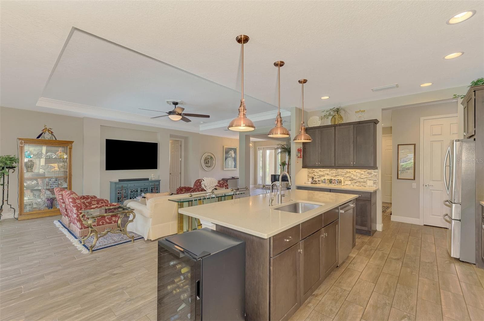 Single Family Residence at 708 ROSEMARY CIR, BRADENTON, photo 11 of 93