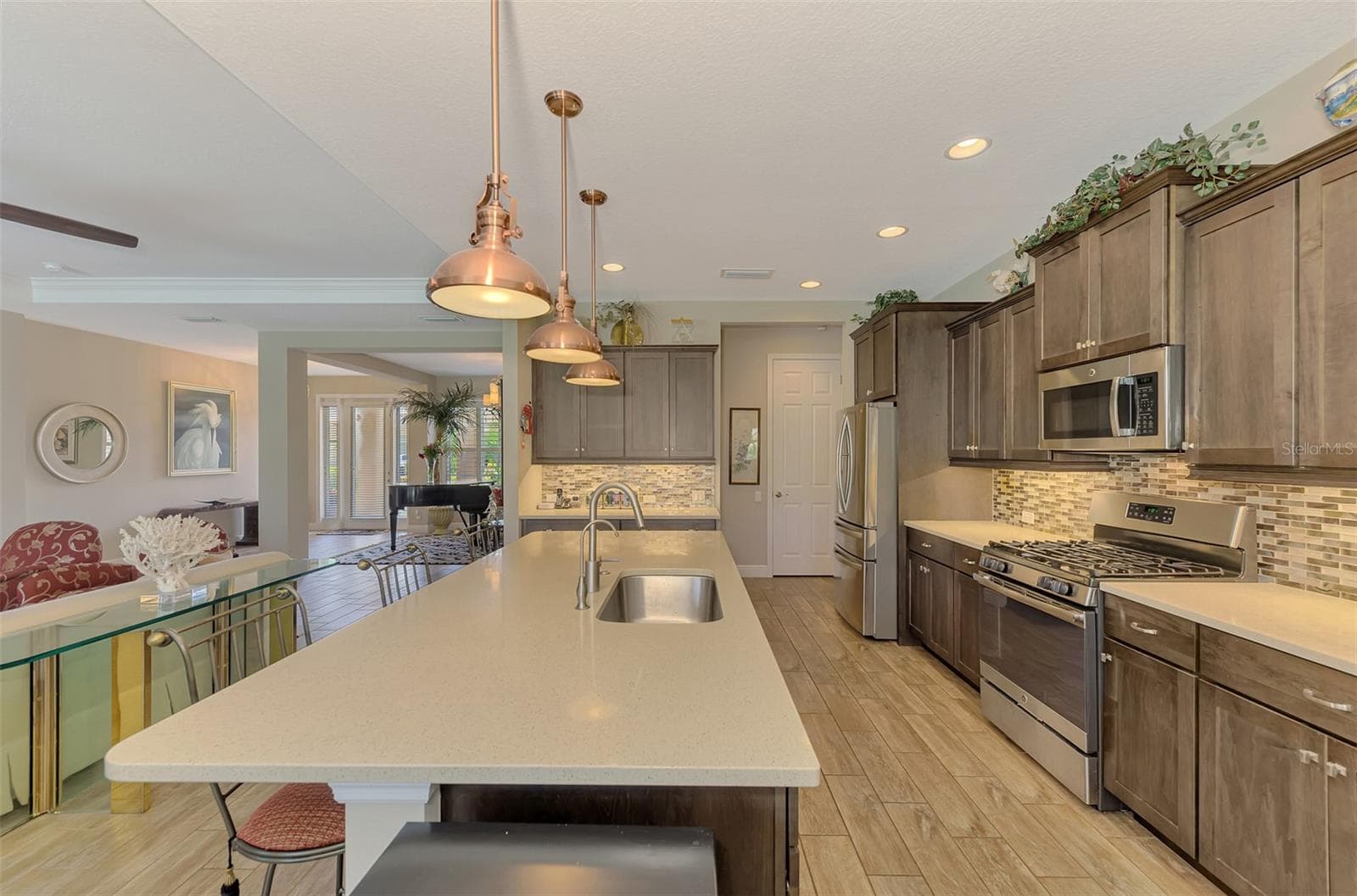 Single Family Residence at 708 ROSEMARY CIR, BRADENTON, photo 14 of 93