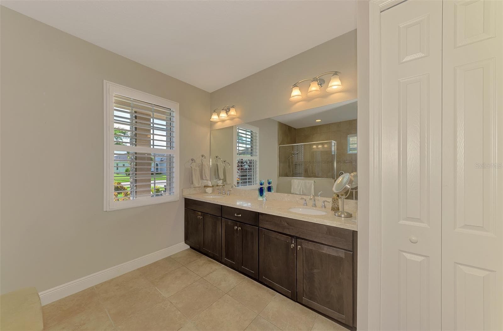 Primary bath - 708 ROSEMARY CIR, BRADENTON
