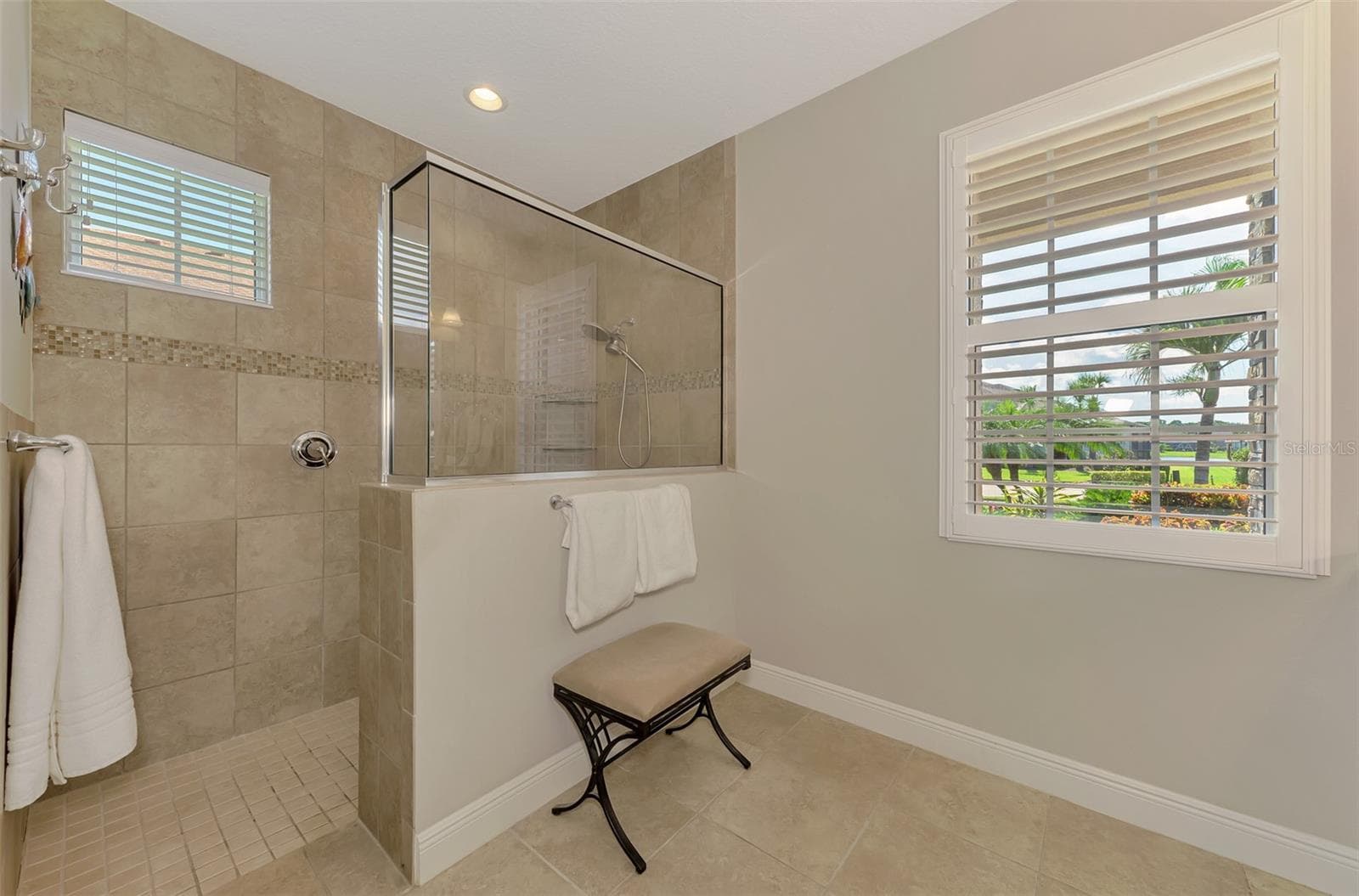 Primary bath - 708 ROSEMARY CIR, BRADENTON