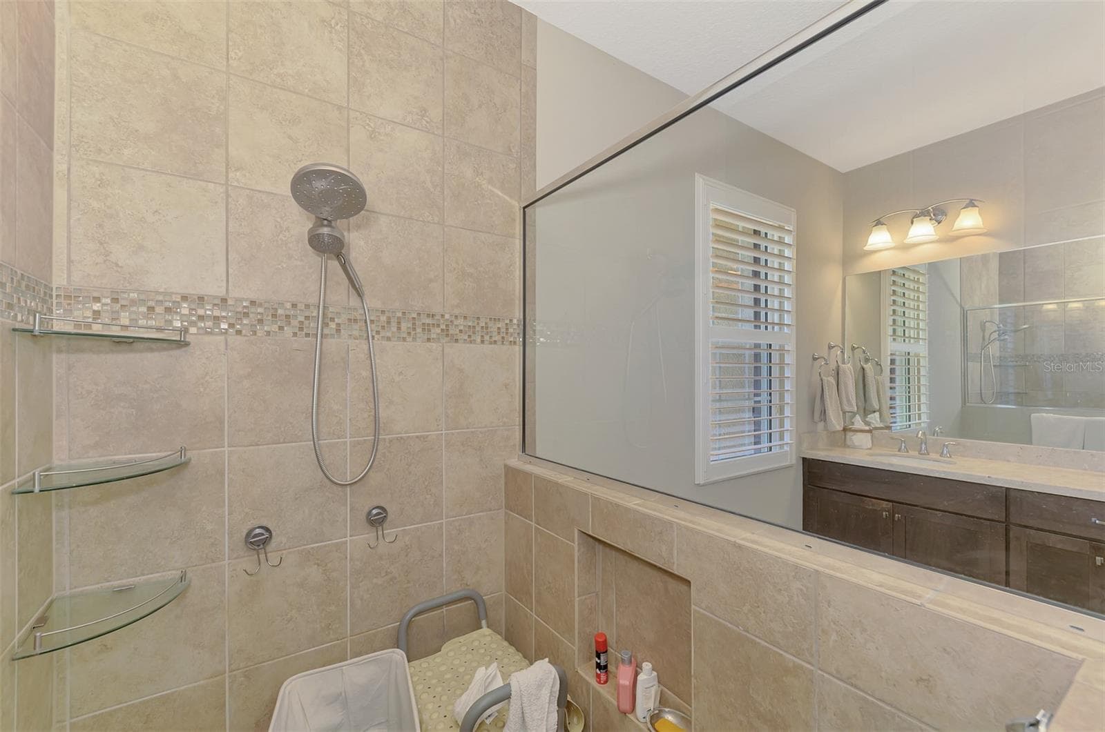 Primary bath - 708 ROSEMARY CIR, BRADENTON