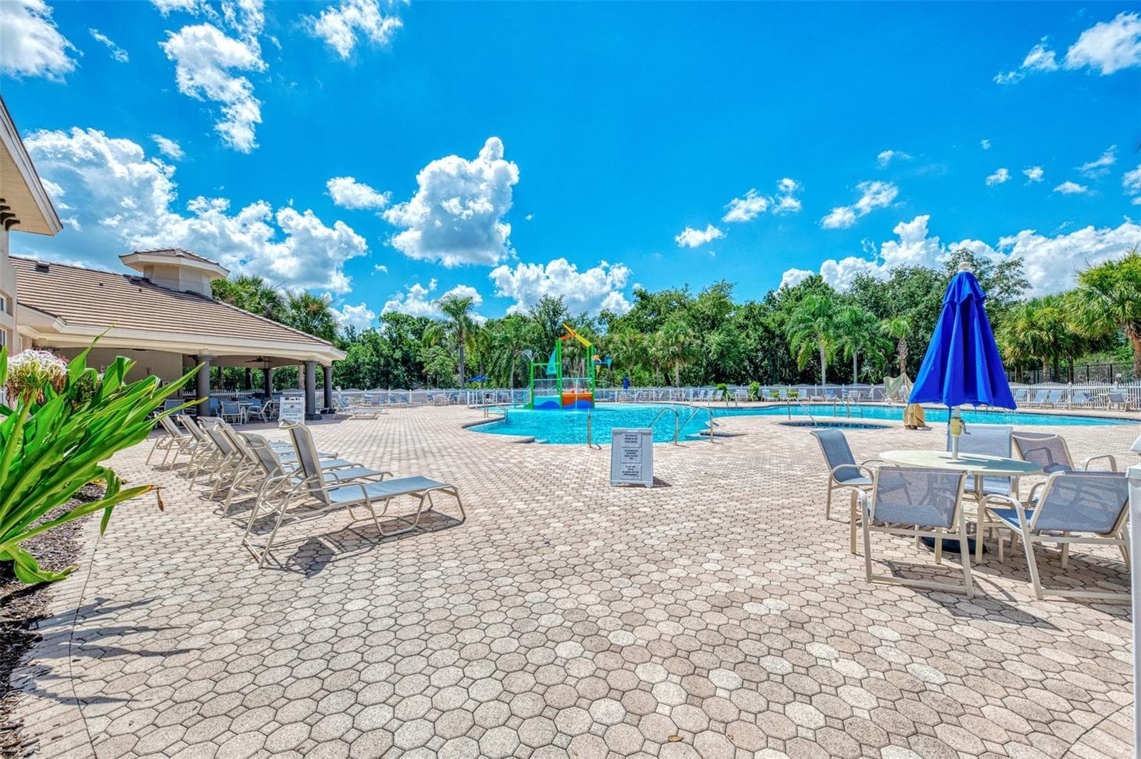 Single Family Residence at 708 ROSEMARY CIR, BRADENTON, photo 69 of 93