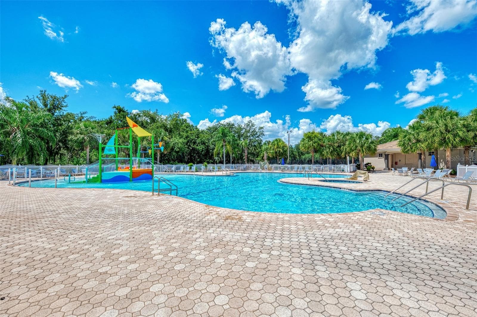 Single Family Residence at 708 ROSEMARY CIR, BRADENTON, photo 82 of 93