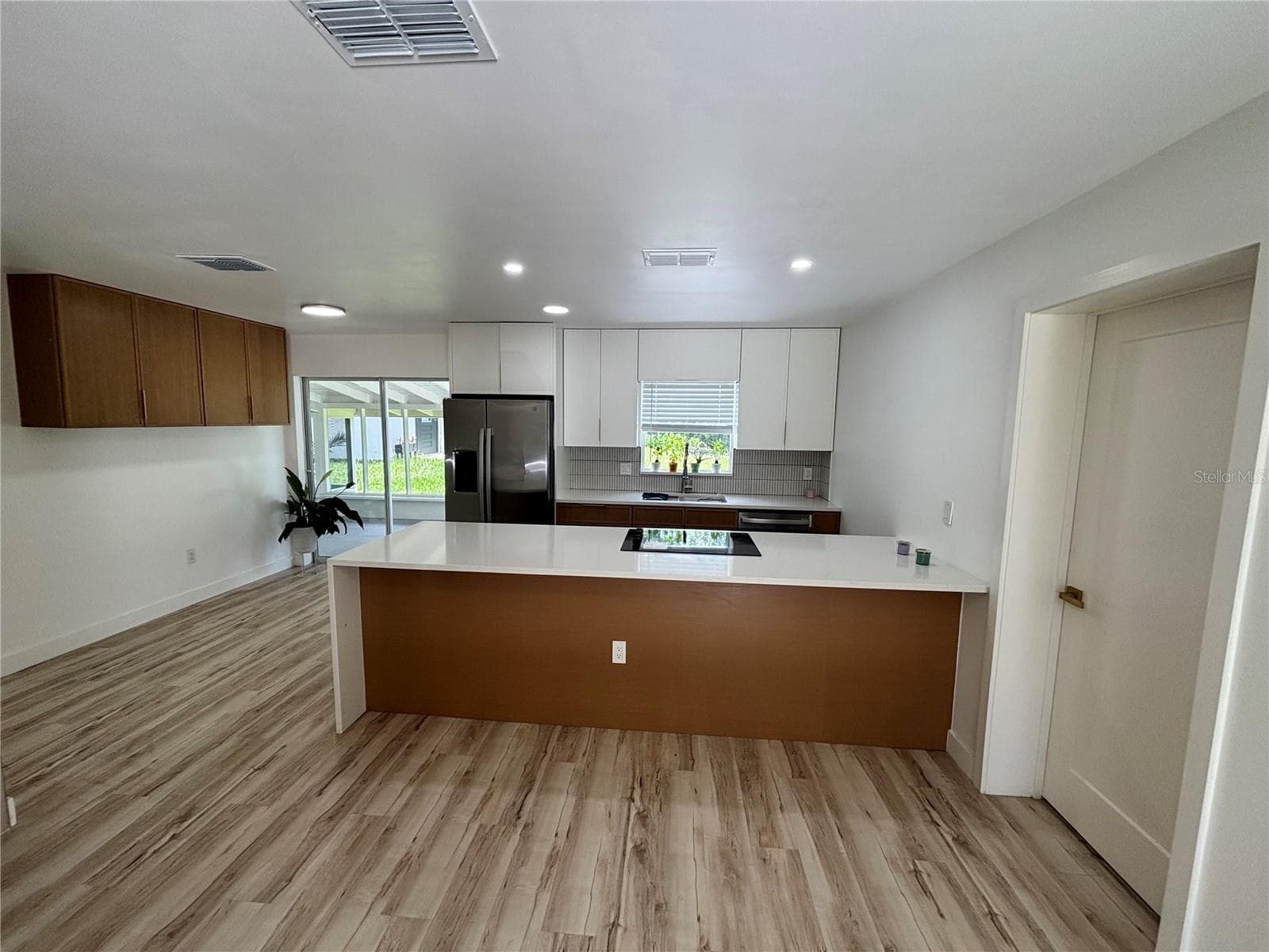 Single Family Residence at 1532 E VOTAW RD, APOPKA, photo 9 of 43