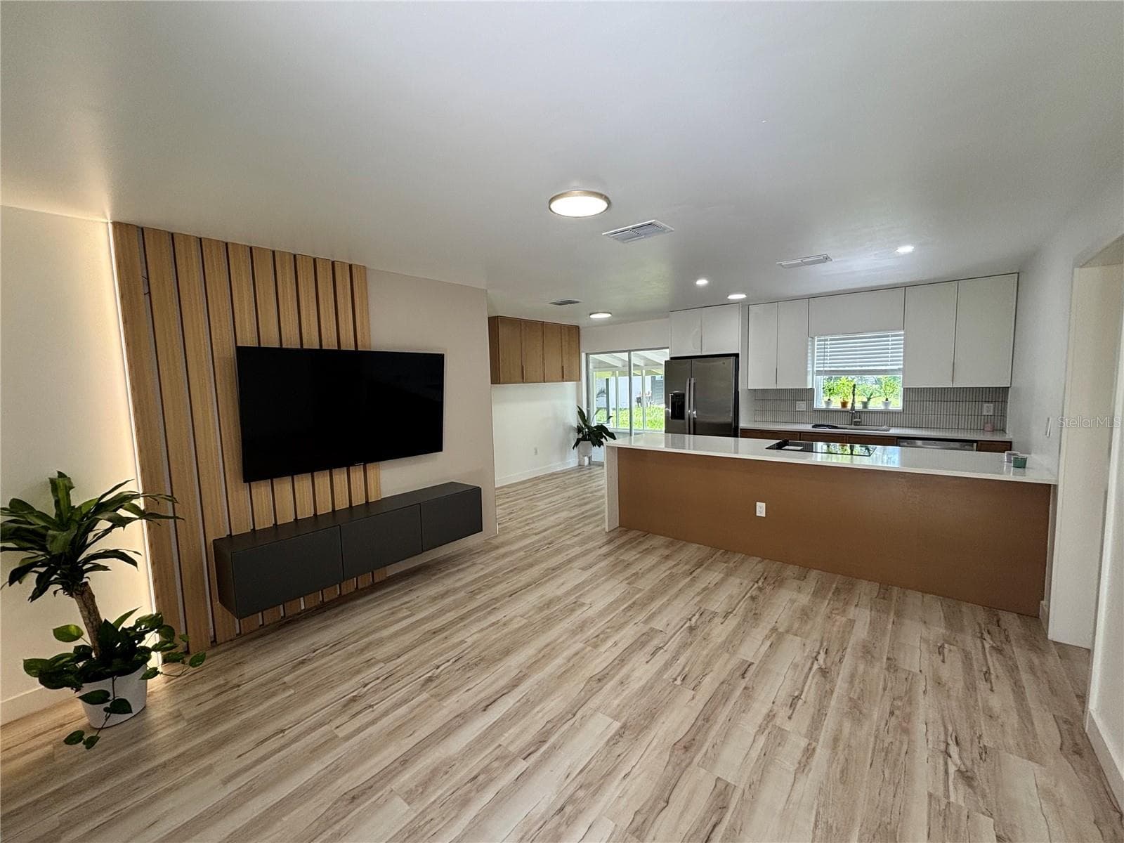 Single Family Residence at 1532 E VOTAW RD, APOPKA, photo 10 of 43