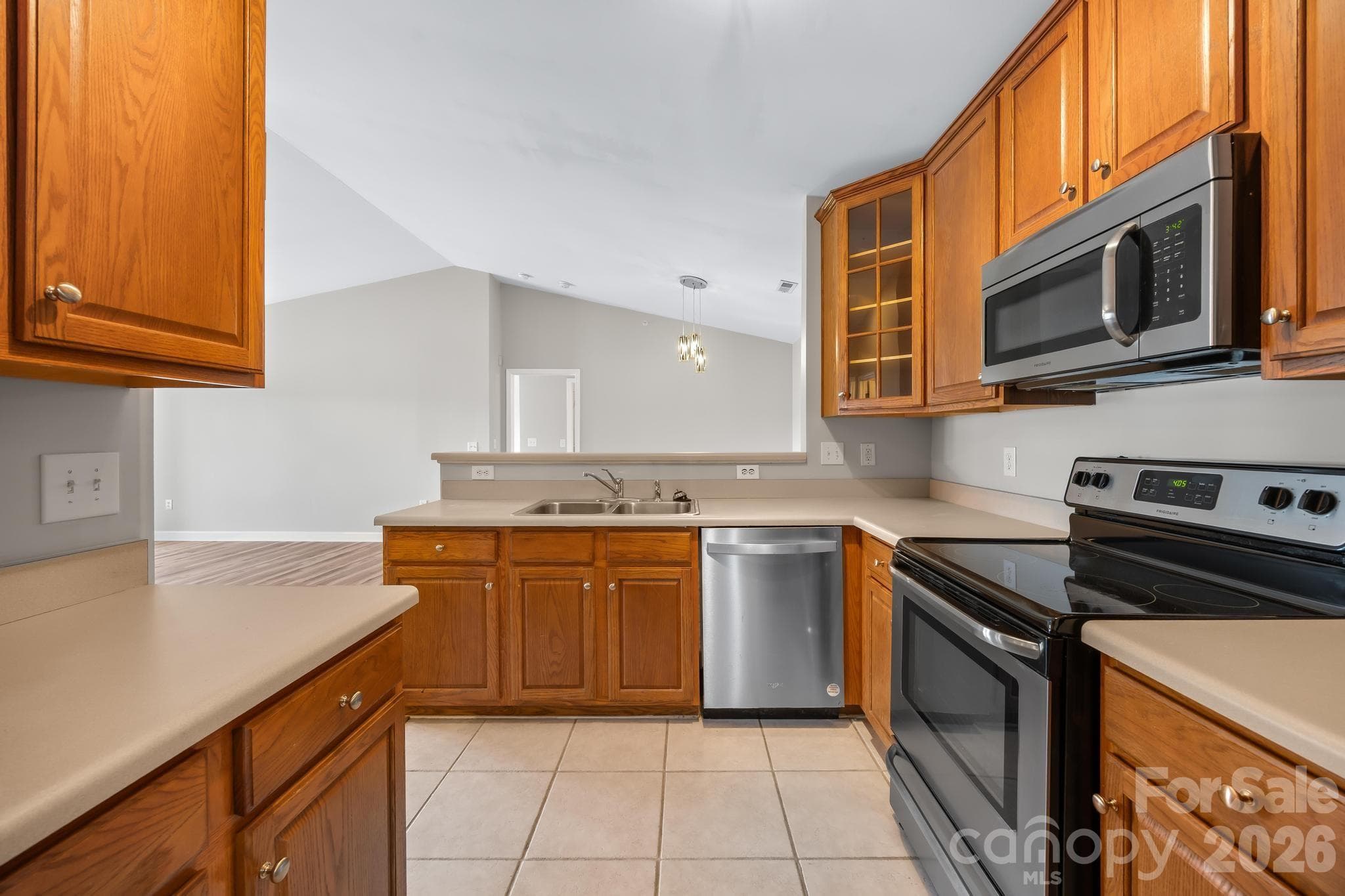Condominium at 19747 Deer Valley Drive, Cornelius, photo 2 of 34