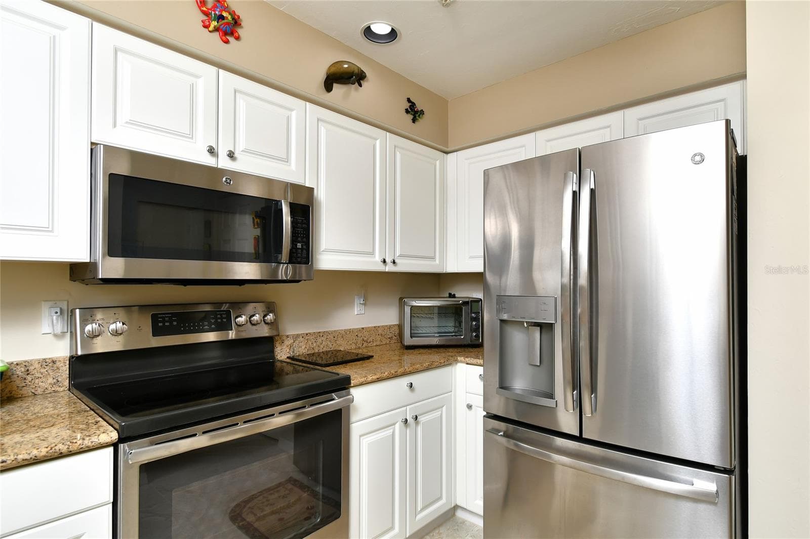 Condominium at 2060 MATECUMBE KEY RD #2402, PUNTA GORDA, photo 6 of 38