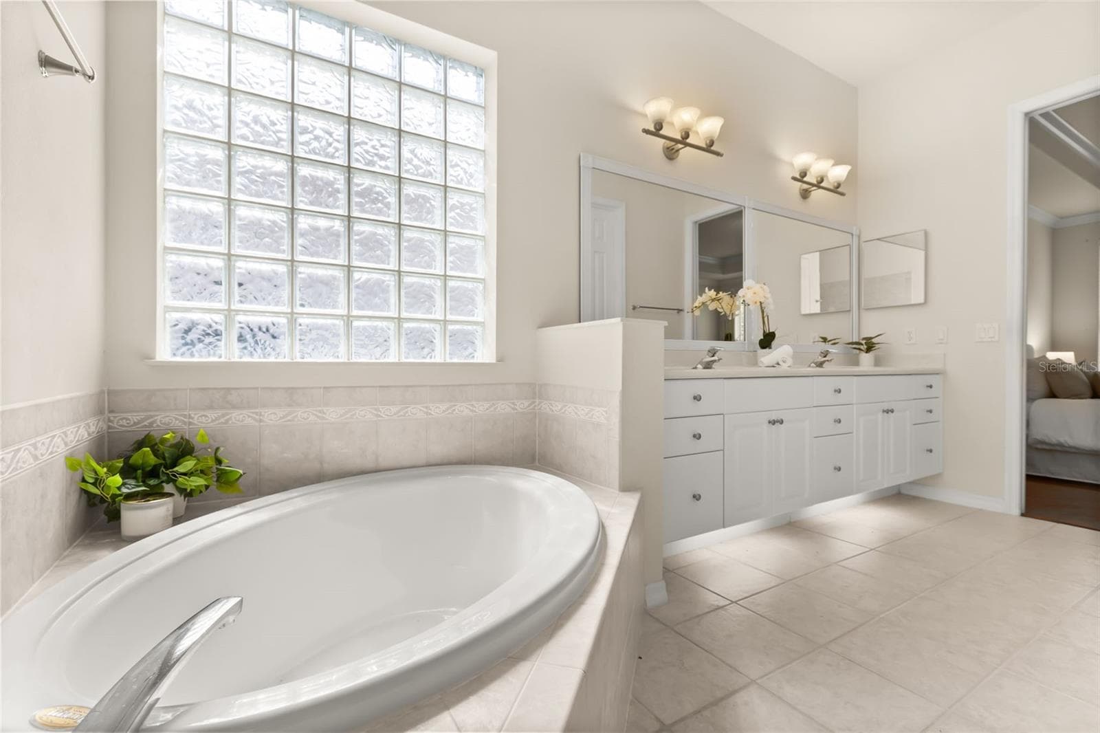 Single Family Residence at 388 SOTHEBY WAY, DEBARY, photo 20 of 43